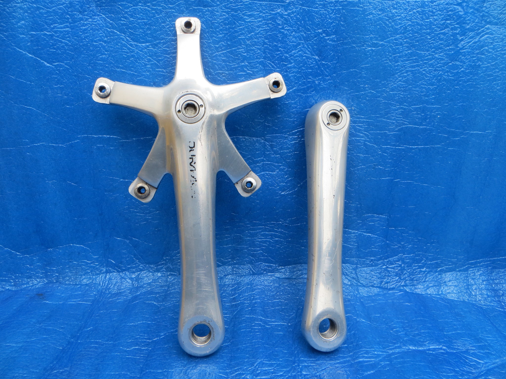 Shimano Dura Ace FC-7710 144BCD 165mm NJS Crank Set (25042803)