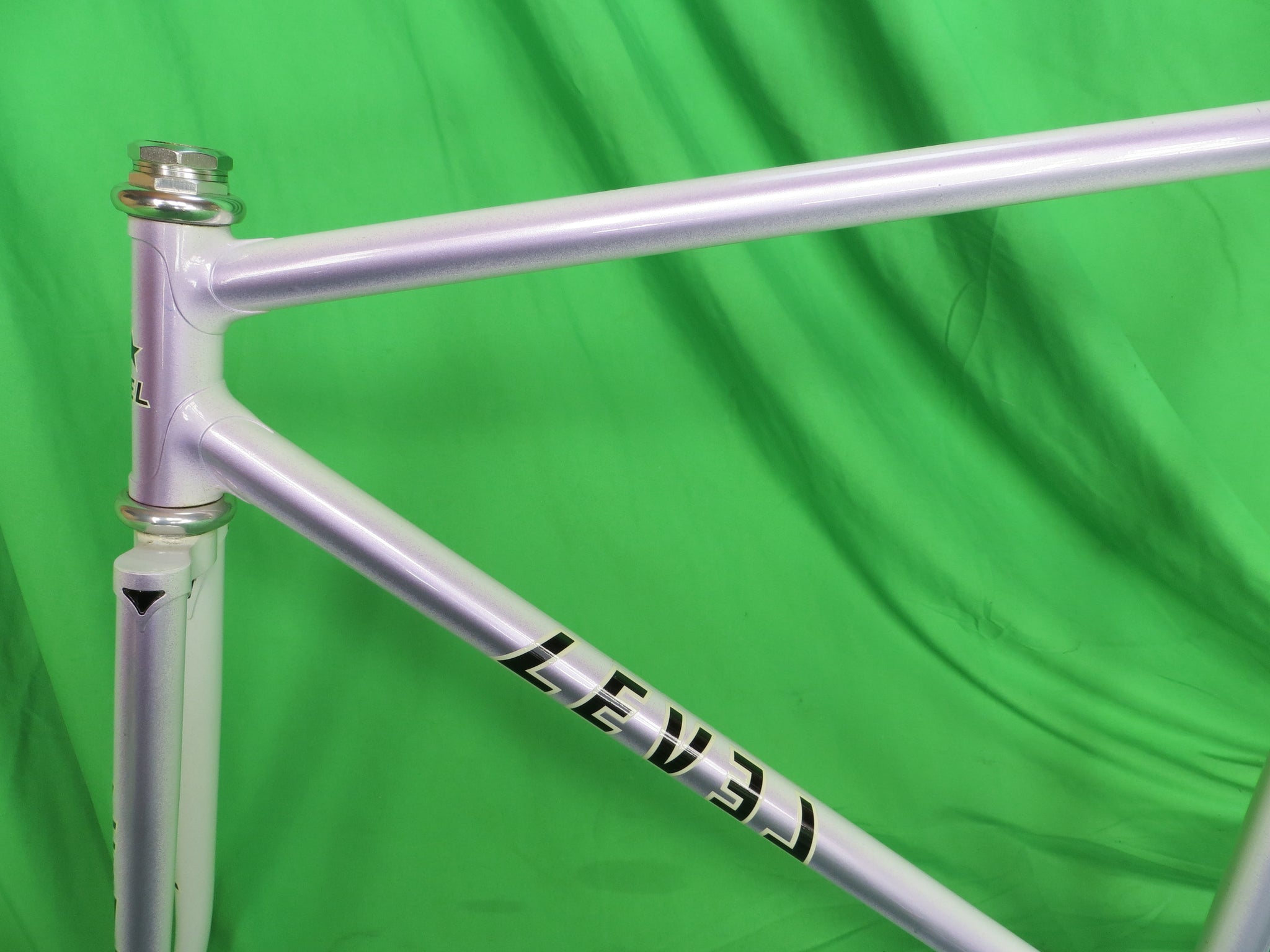 LEVEL // Purple / White Fade // 51.5cm – NJS EXPORT