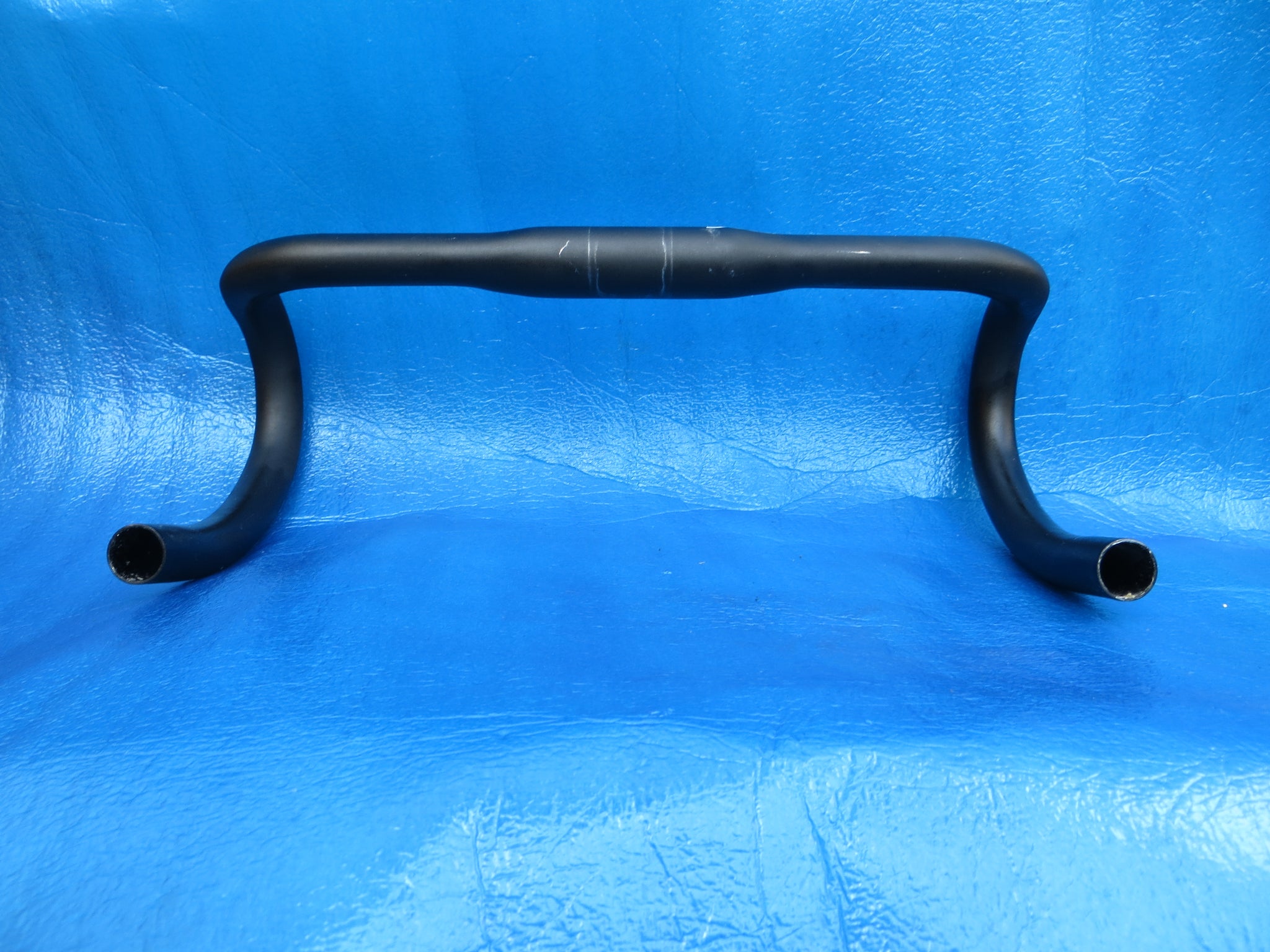 Deda Zero 100 Oversize Road Bike Handlebars – Shallow Drop – Black, 31.7mm