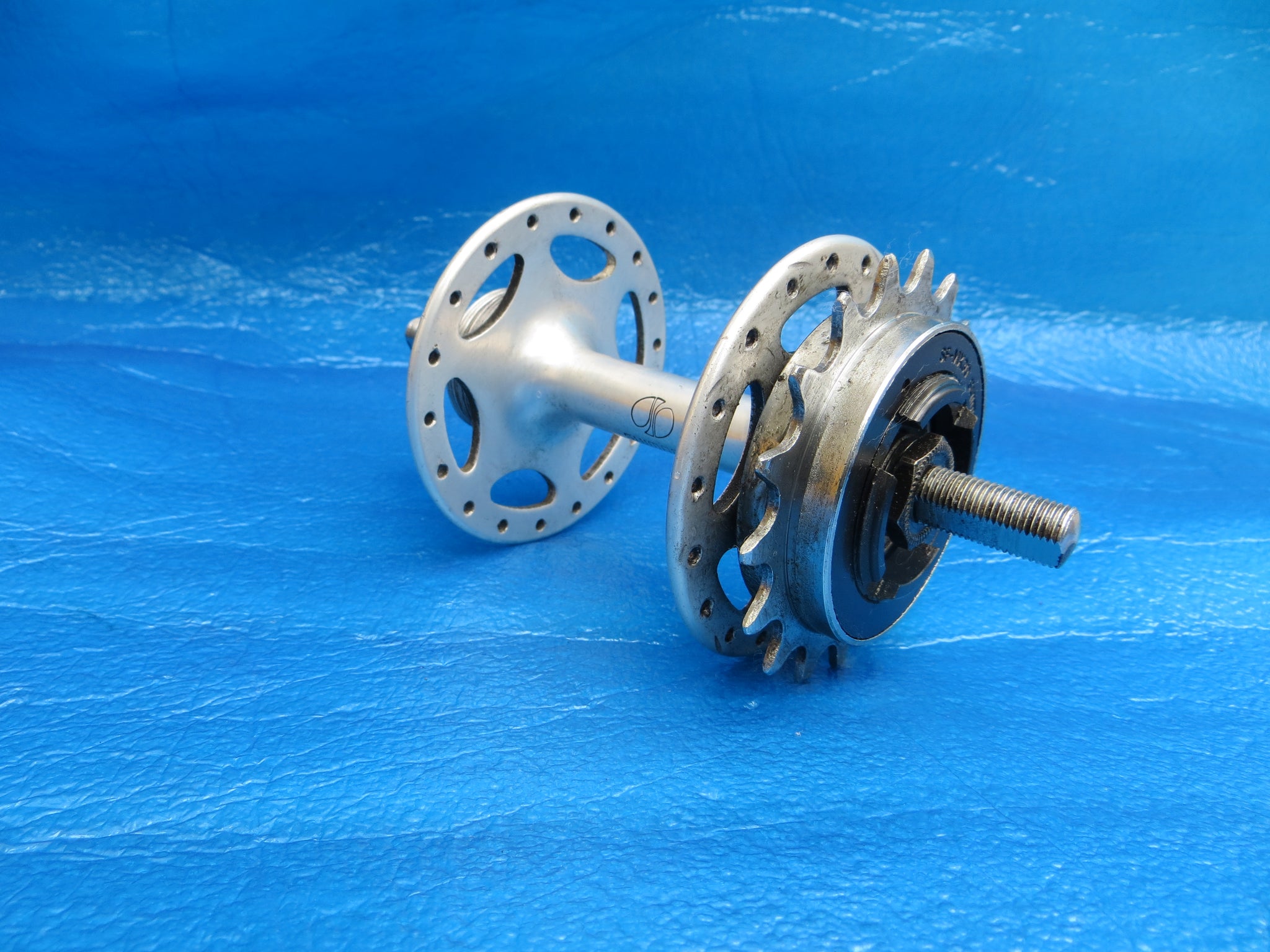 Shimano Dura Ace HB-7520 36H 110mm Rear Hub NJS (23121505) – NJS