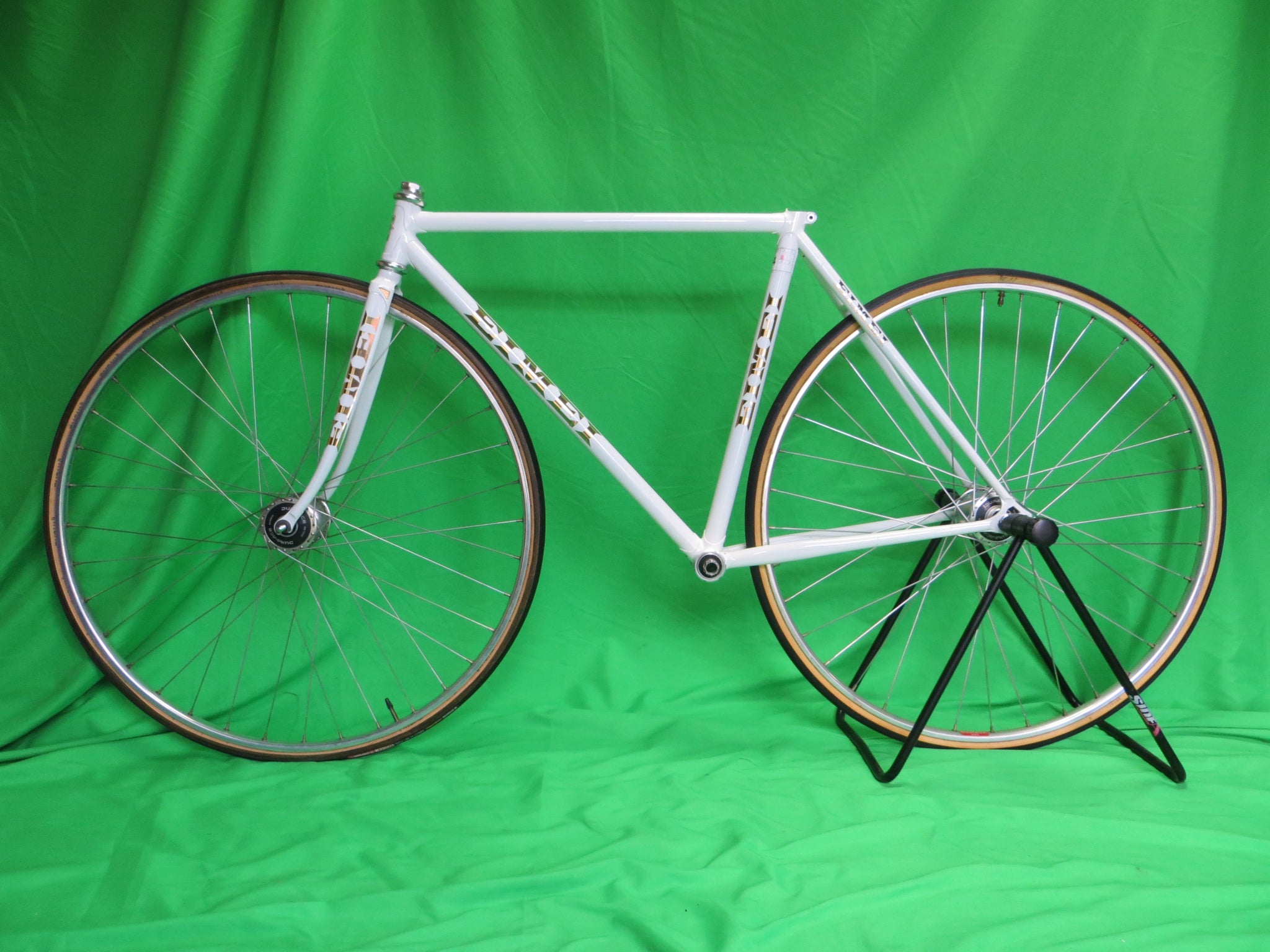 EIMEI // White // 48.5cm – NJS EXPORT