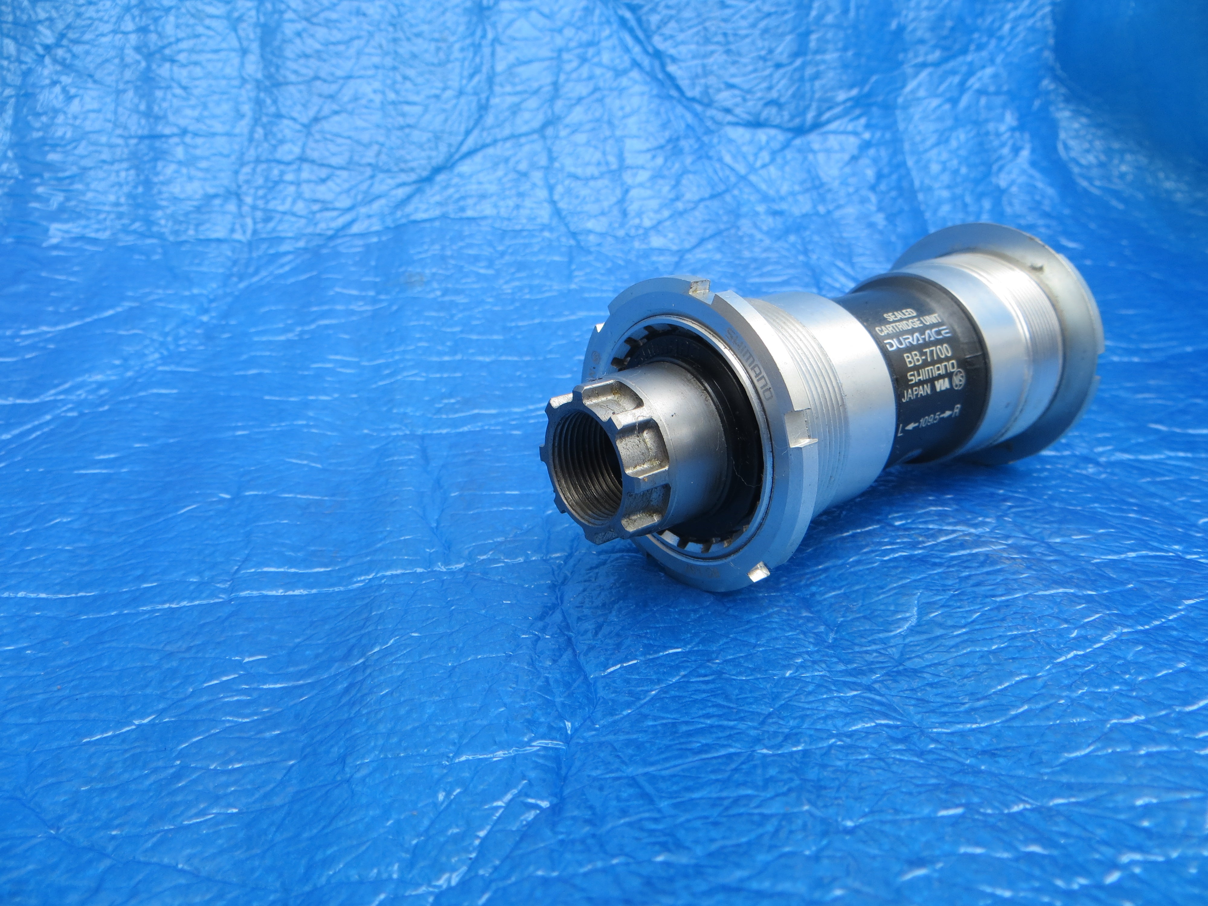 Shimano BB-7700  NJS Bottom Bracket 68mm-109.5mm (25060403)