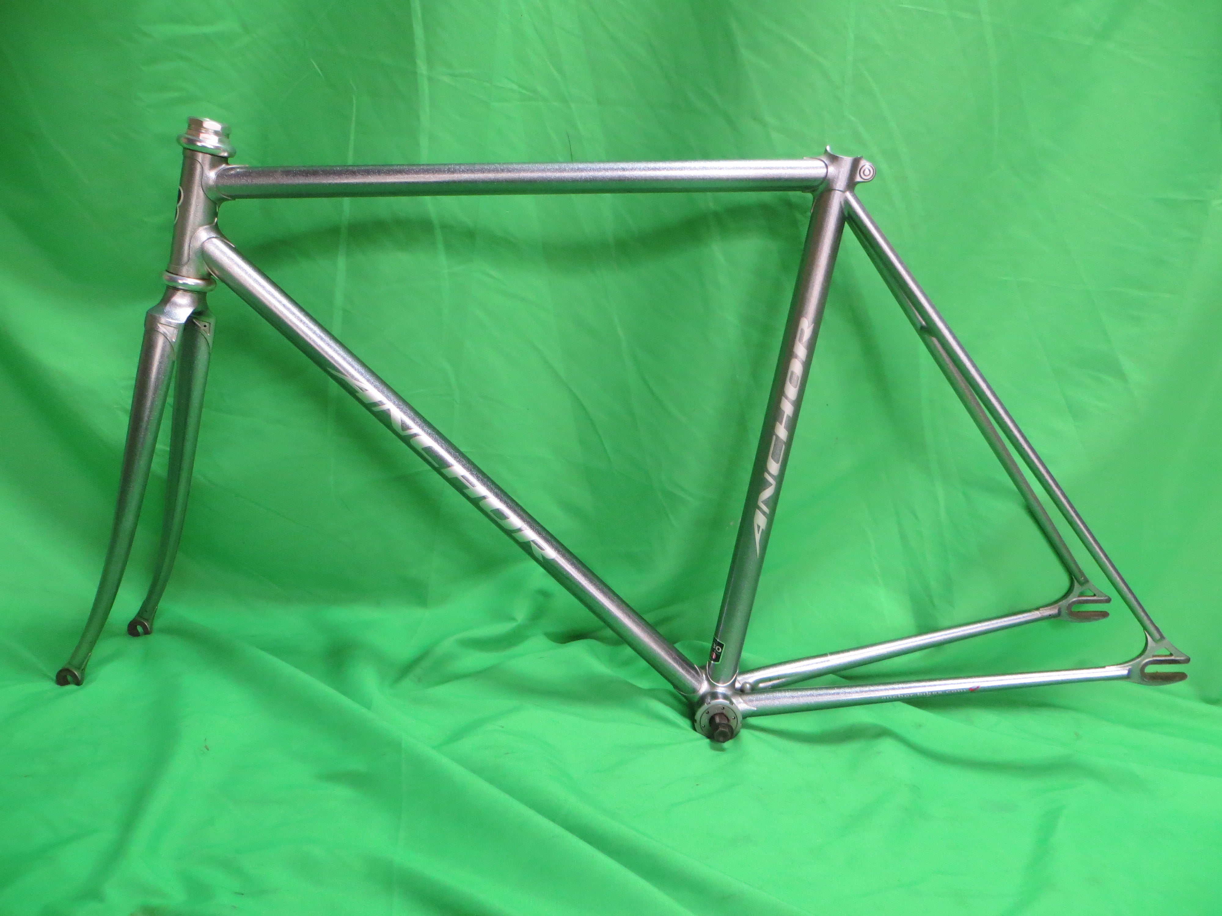 Anchor Kaisei 8630/4130 // Diamond Blue Silver // 50.5cm