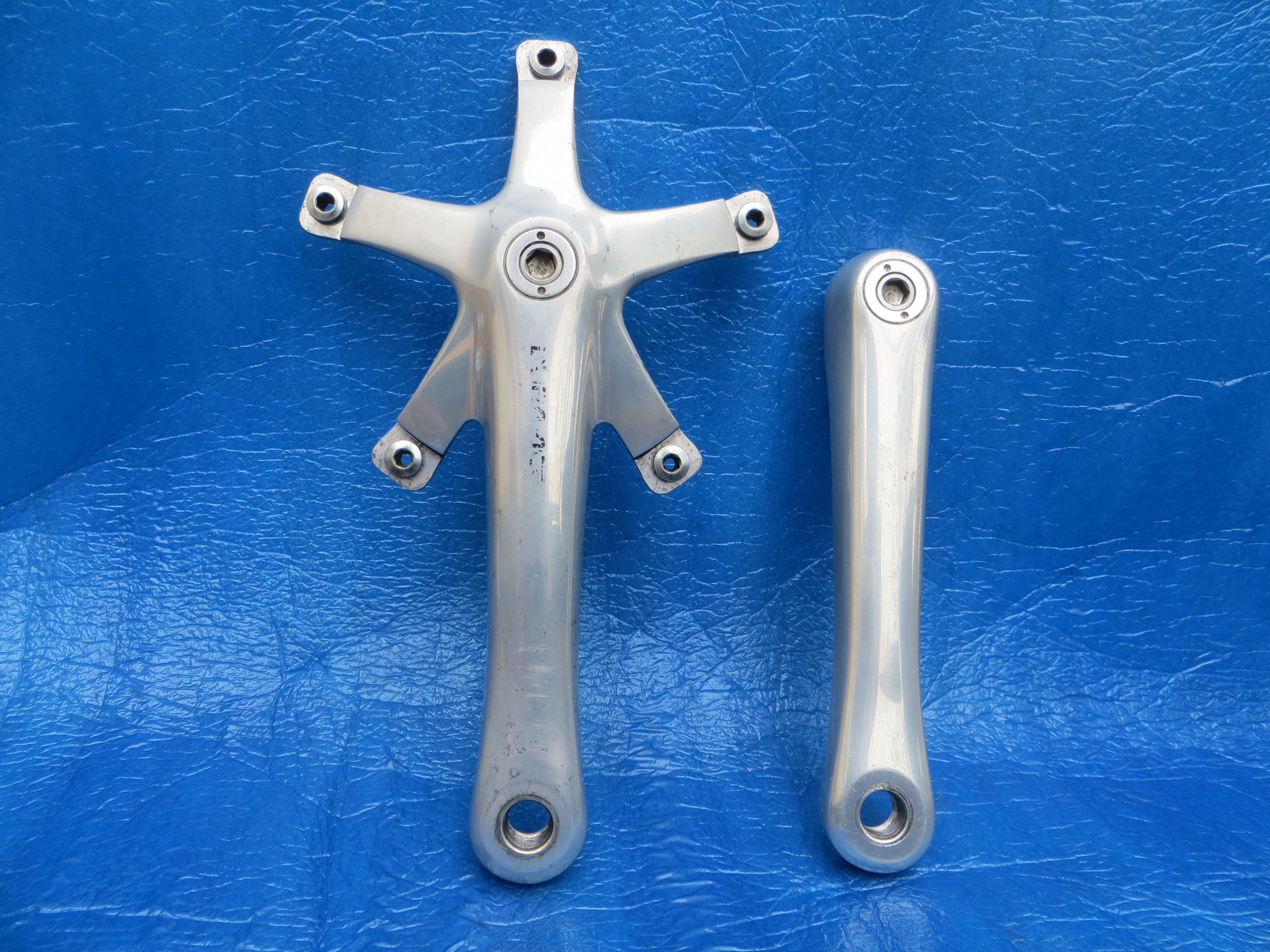 Shimano Dura Ace FC-7710 144BCD 165mm NJS Crank Set (25061401)