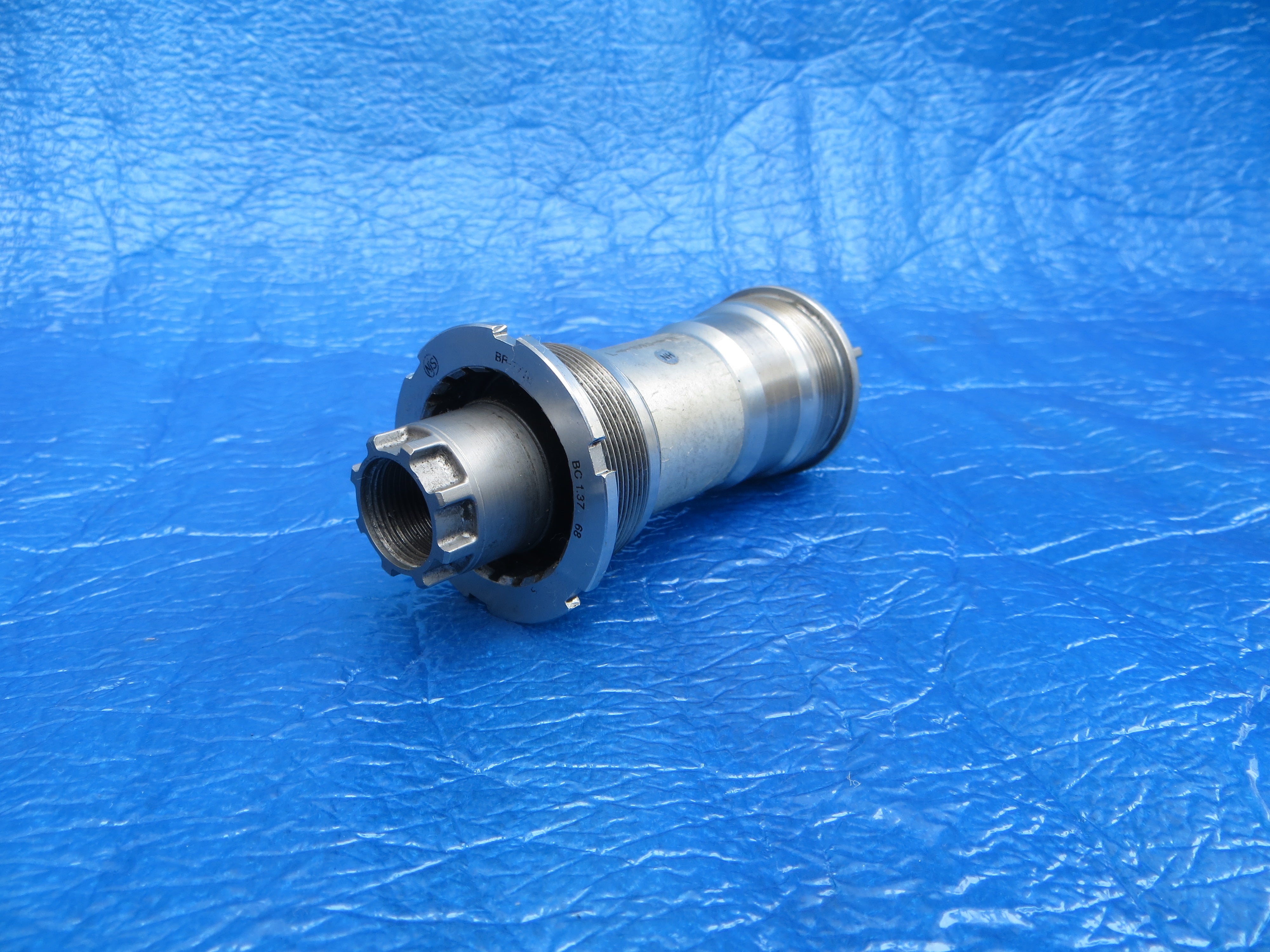 Shimano BB-7700  NJS Bottom Bracket 68mm-109.5mm (25061407)