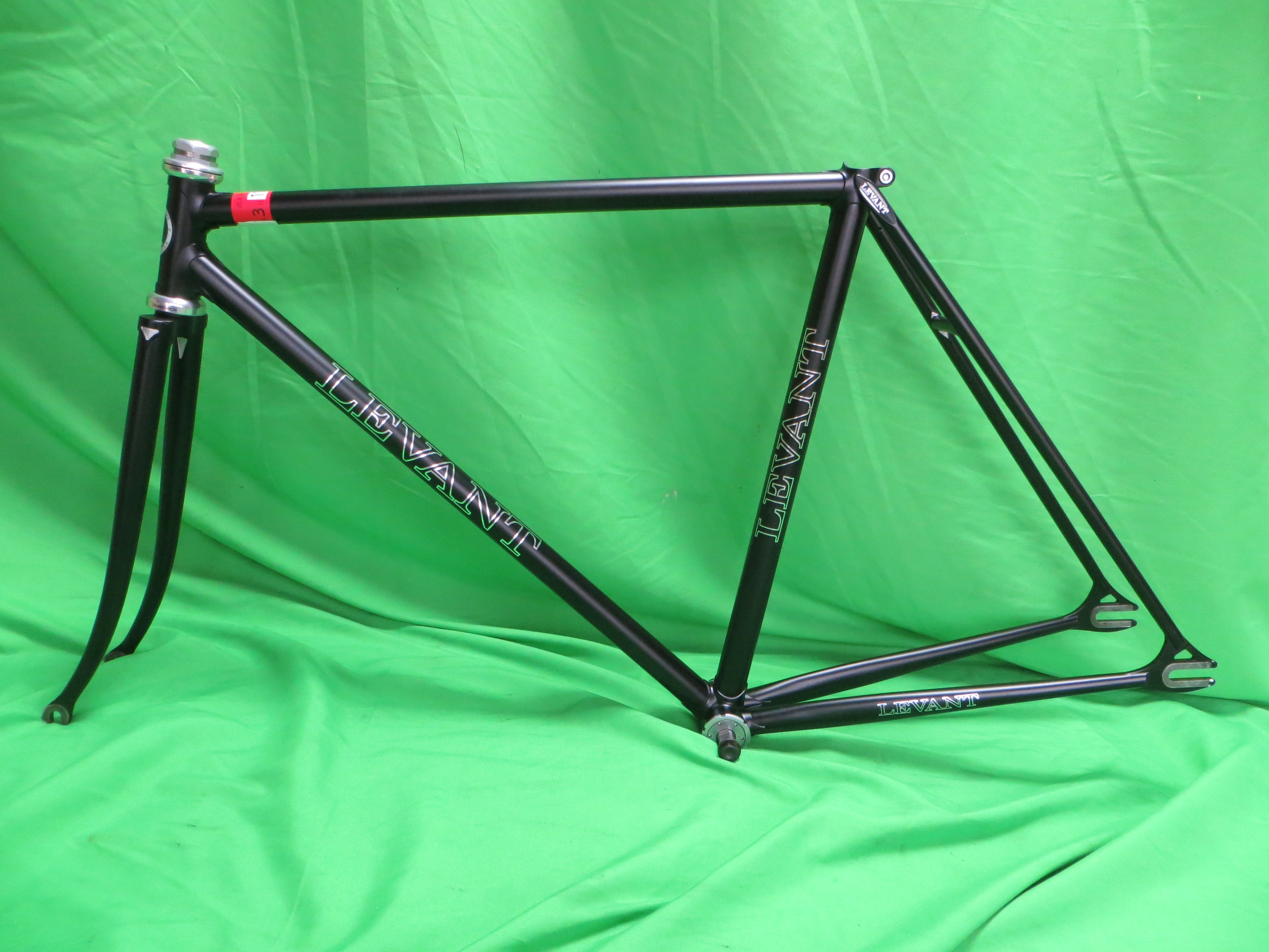 LEVANT // Matte Black // 50cm