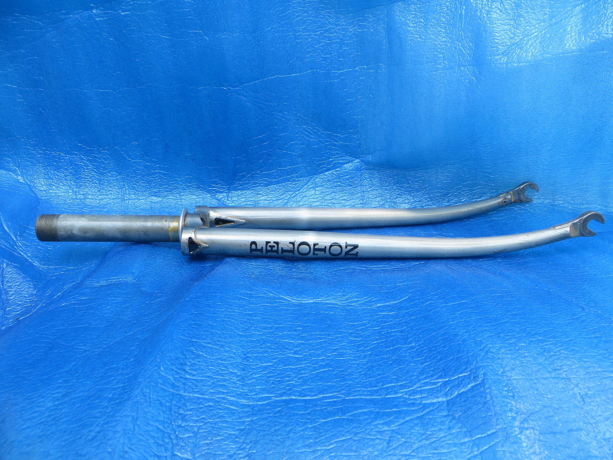 Peloton Front Fork 133mm Steering Column Length /9mm Axle Slot /250618