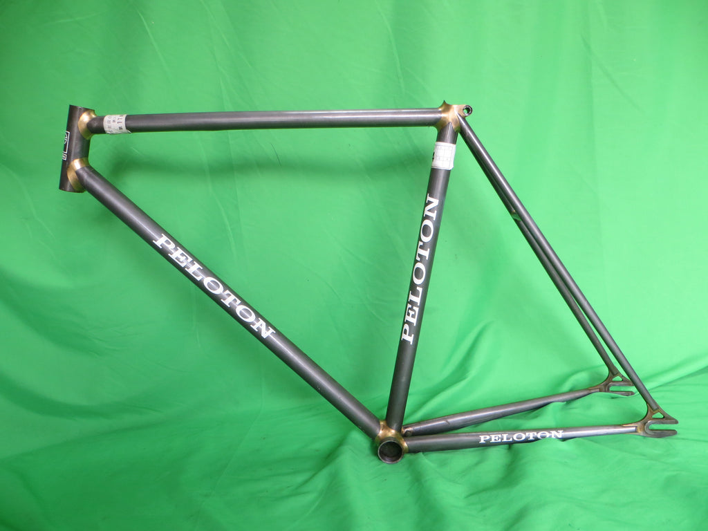 Peloton // Uncolored // 52cm // For Repairs