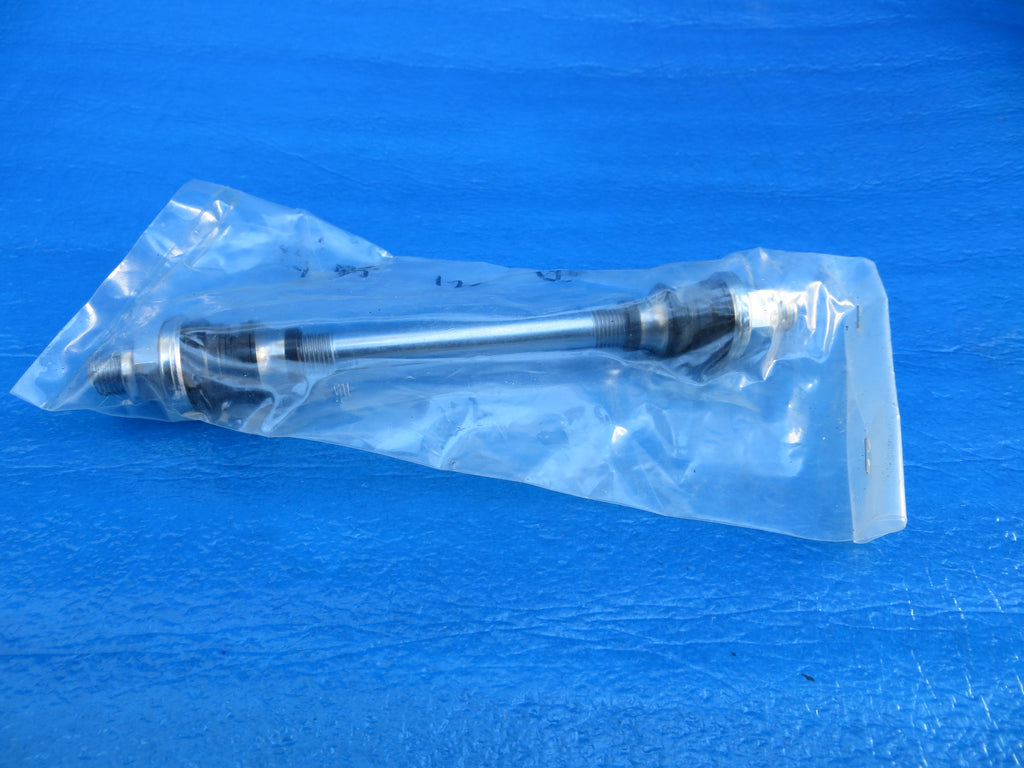 Never Used Shimano Dura Ace HB-7600 10mm Rear  Axle with hub nuts and cones (24010422)