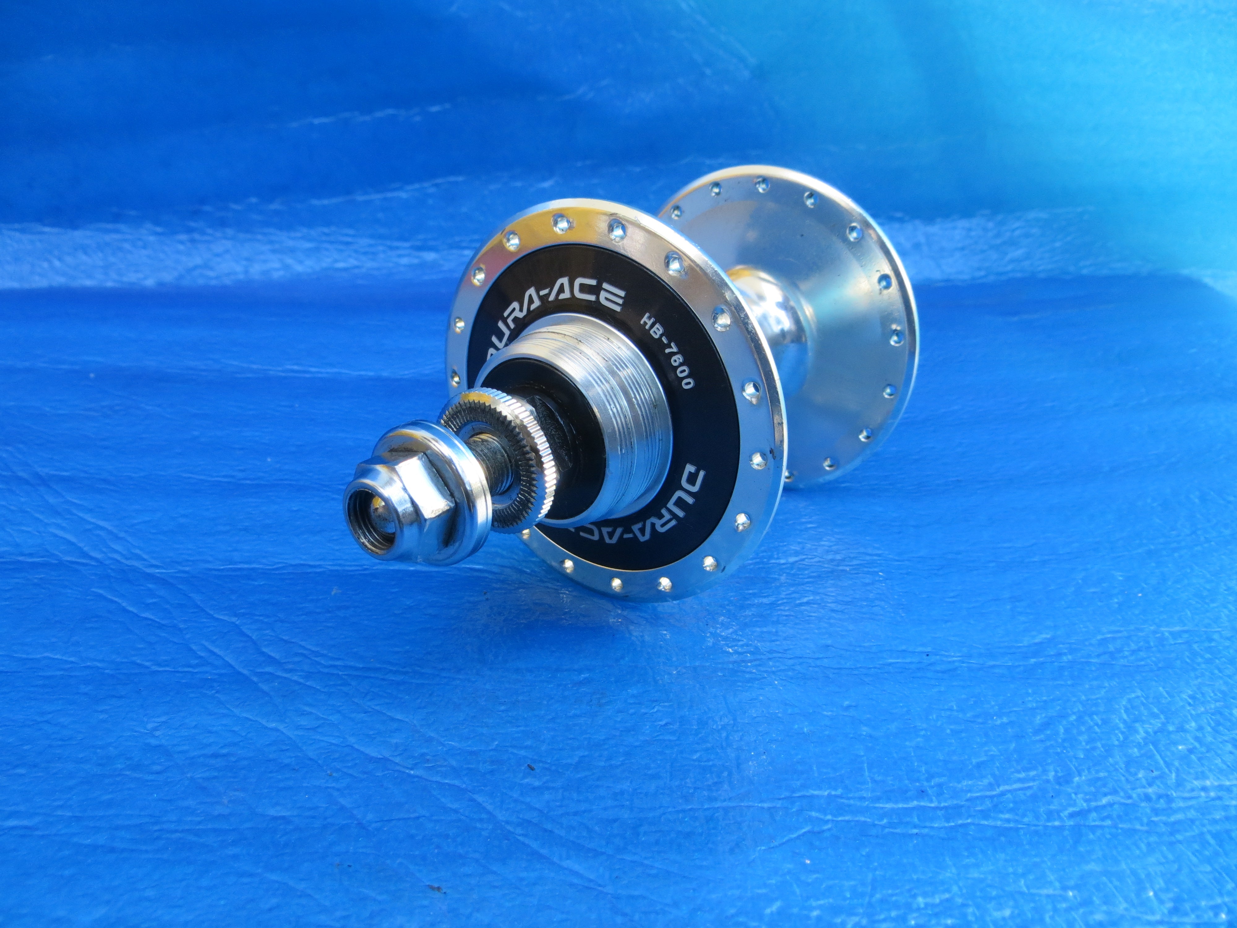 Shimano Dura Ace HB-7600 36H 120mm Rear Hub NJS (24010554)