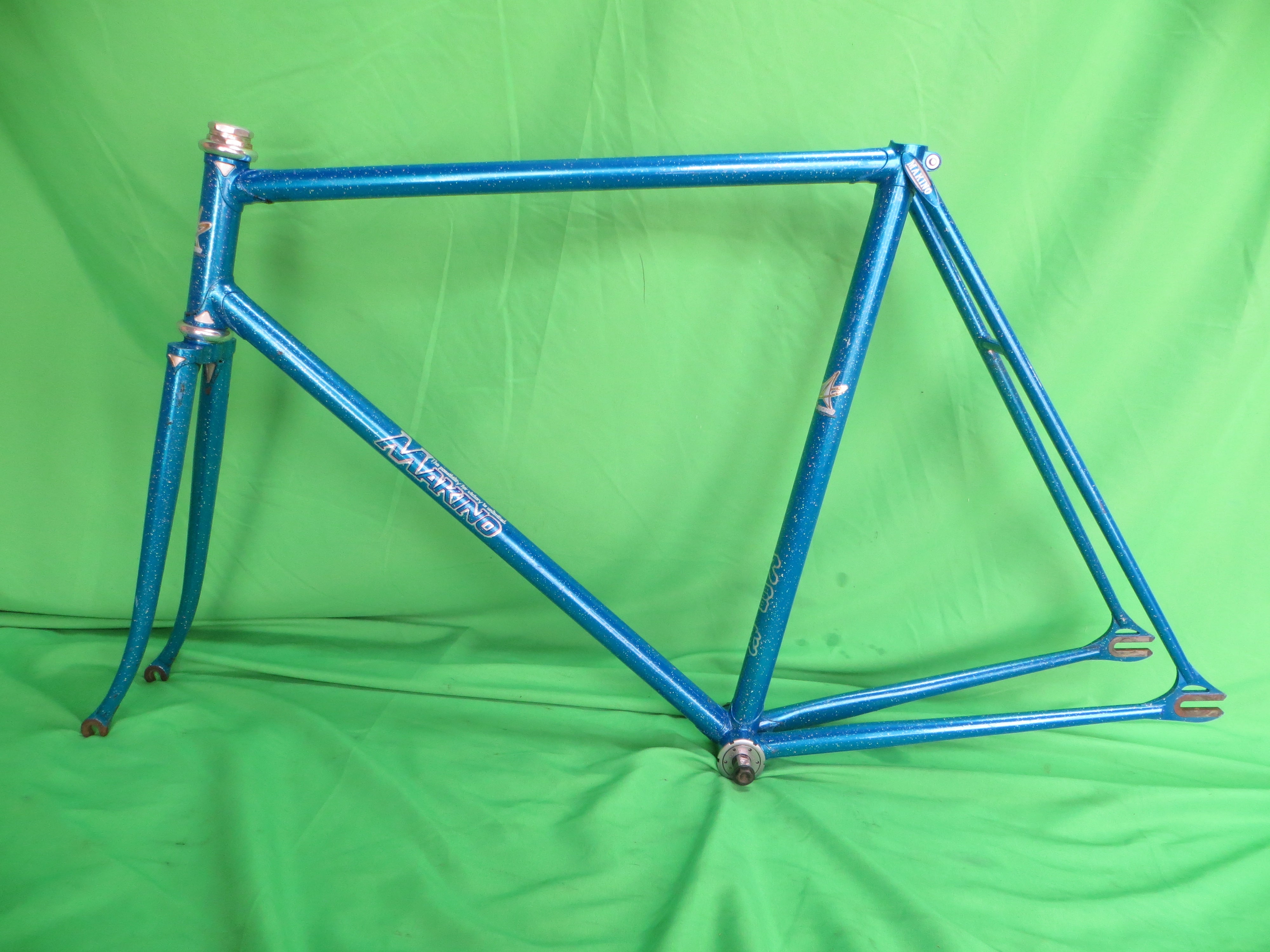 MAKINO  // Blue Metallic with Rainbow Flake  // 55cm