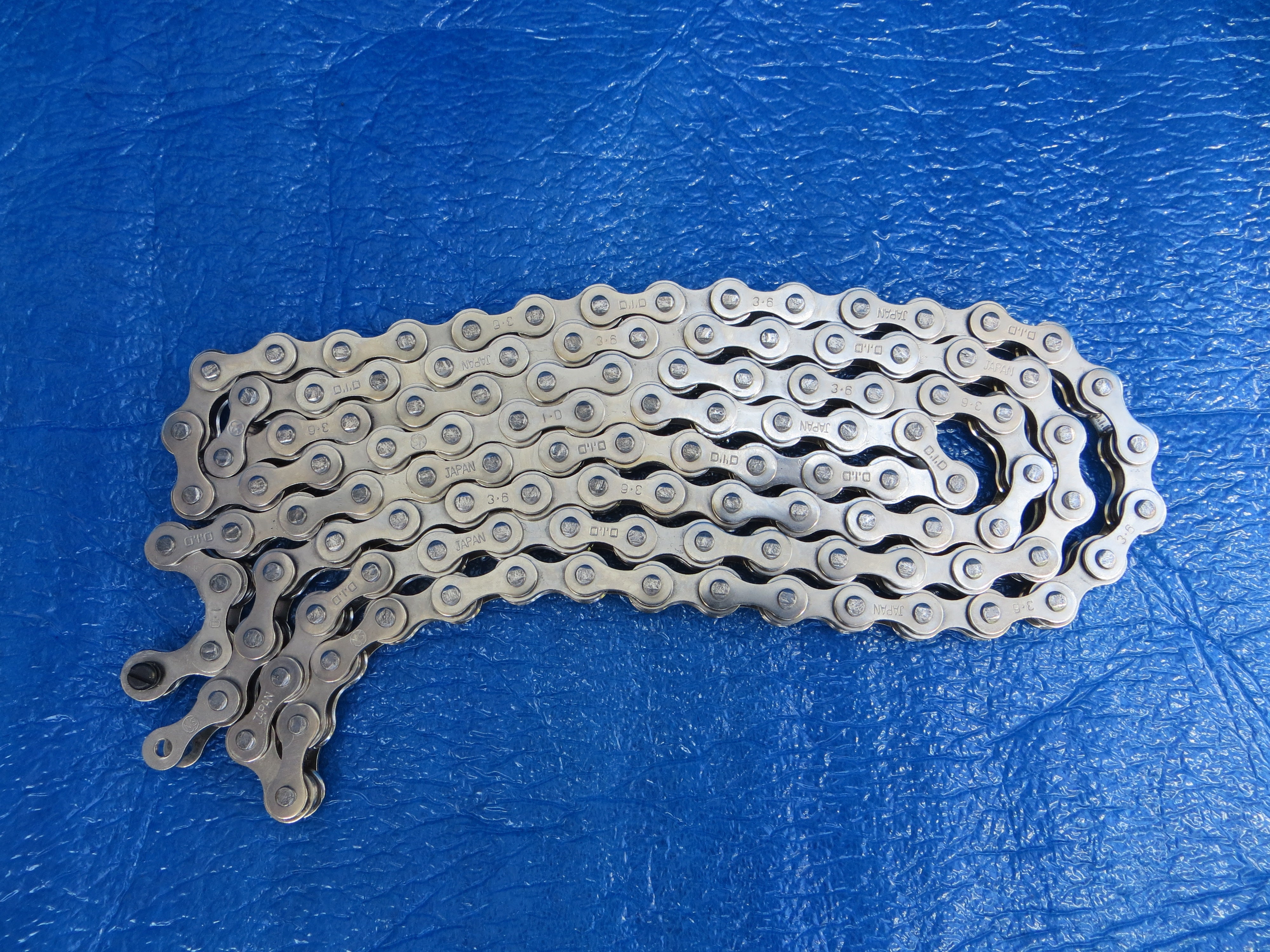 Daido D.I.D NJS Silver Chain 1/8" 106links #8