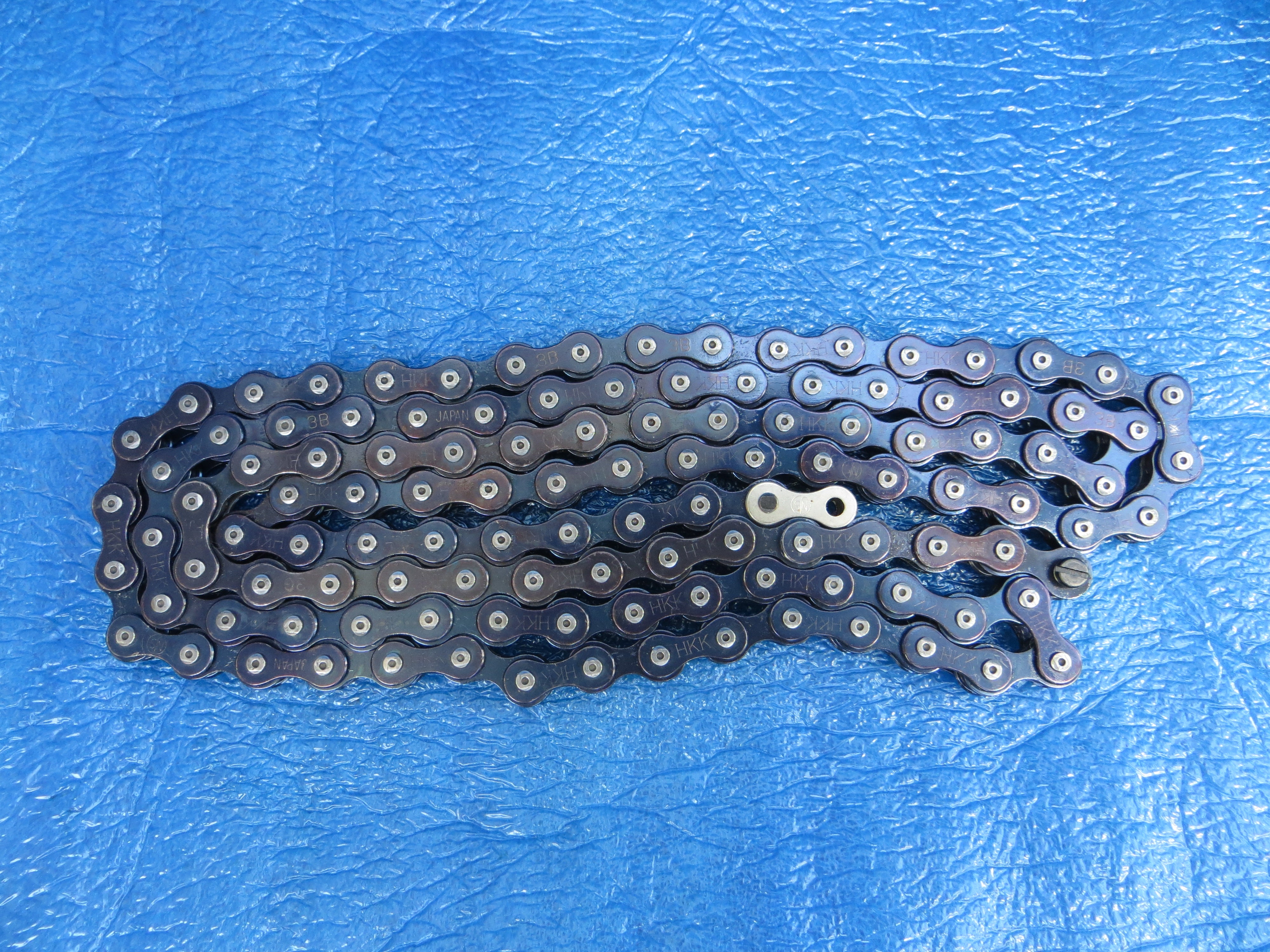 HKK Vertex NJS Blue Chain 1/8" 106links #6