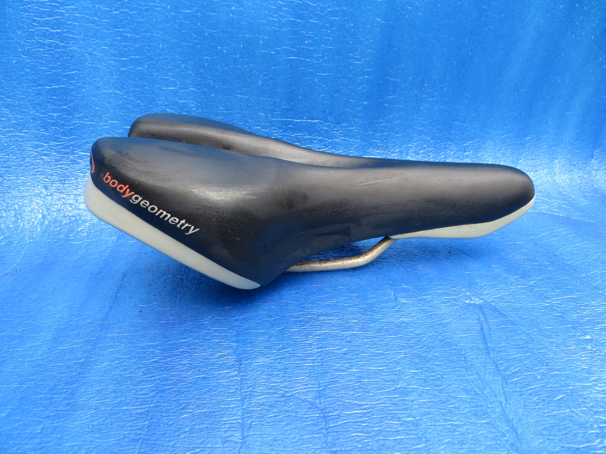 Specialized Body Geometry 44mm Ppadded Saddle Non NJS  (24100942)