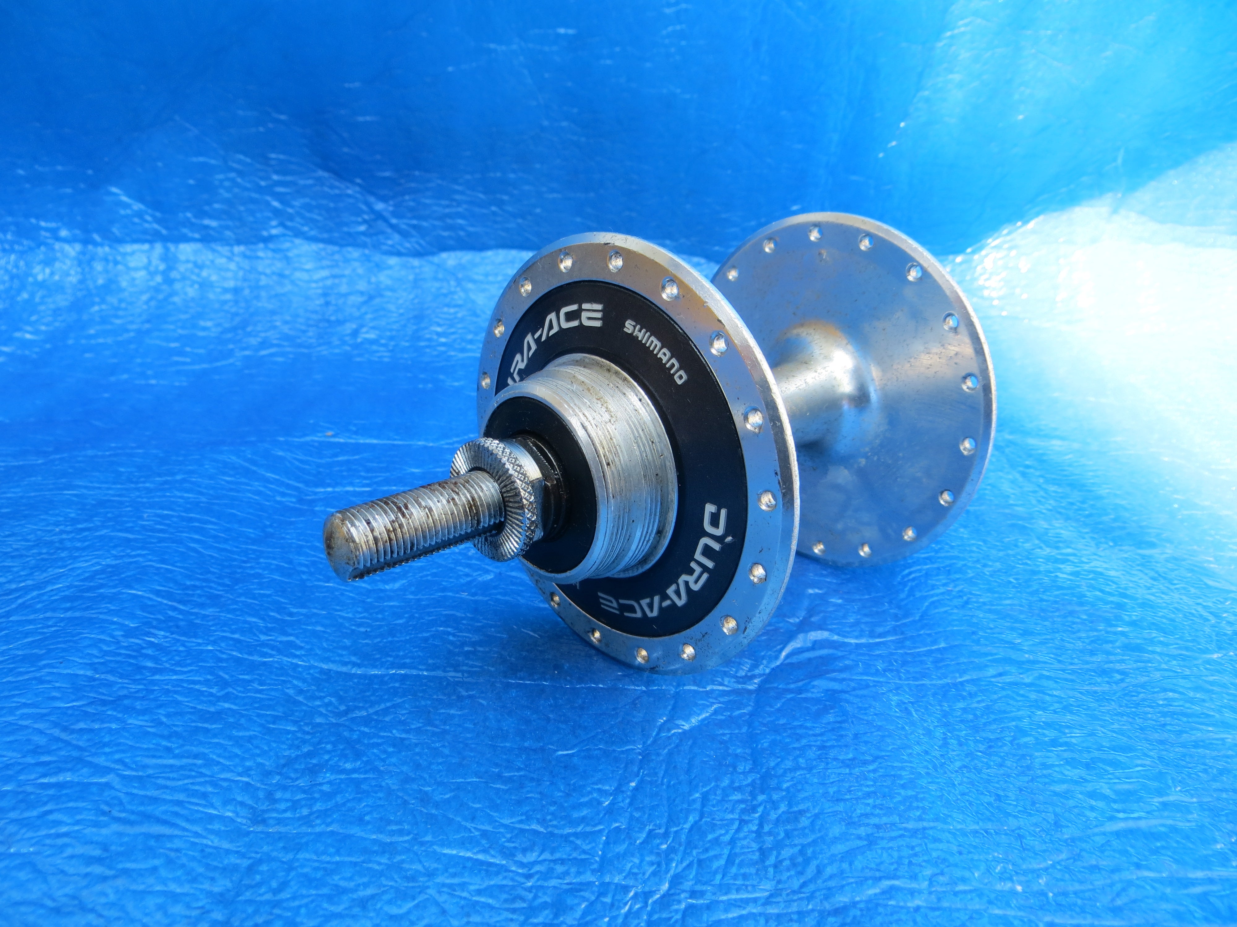 Shimano Dura Ace HB-7600 36H 120mm Rear Hub NJS w/o Wheel Nuts (25063003)