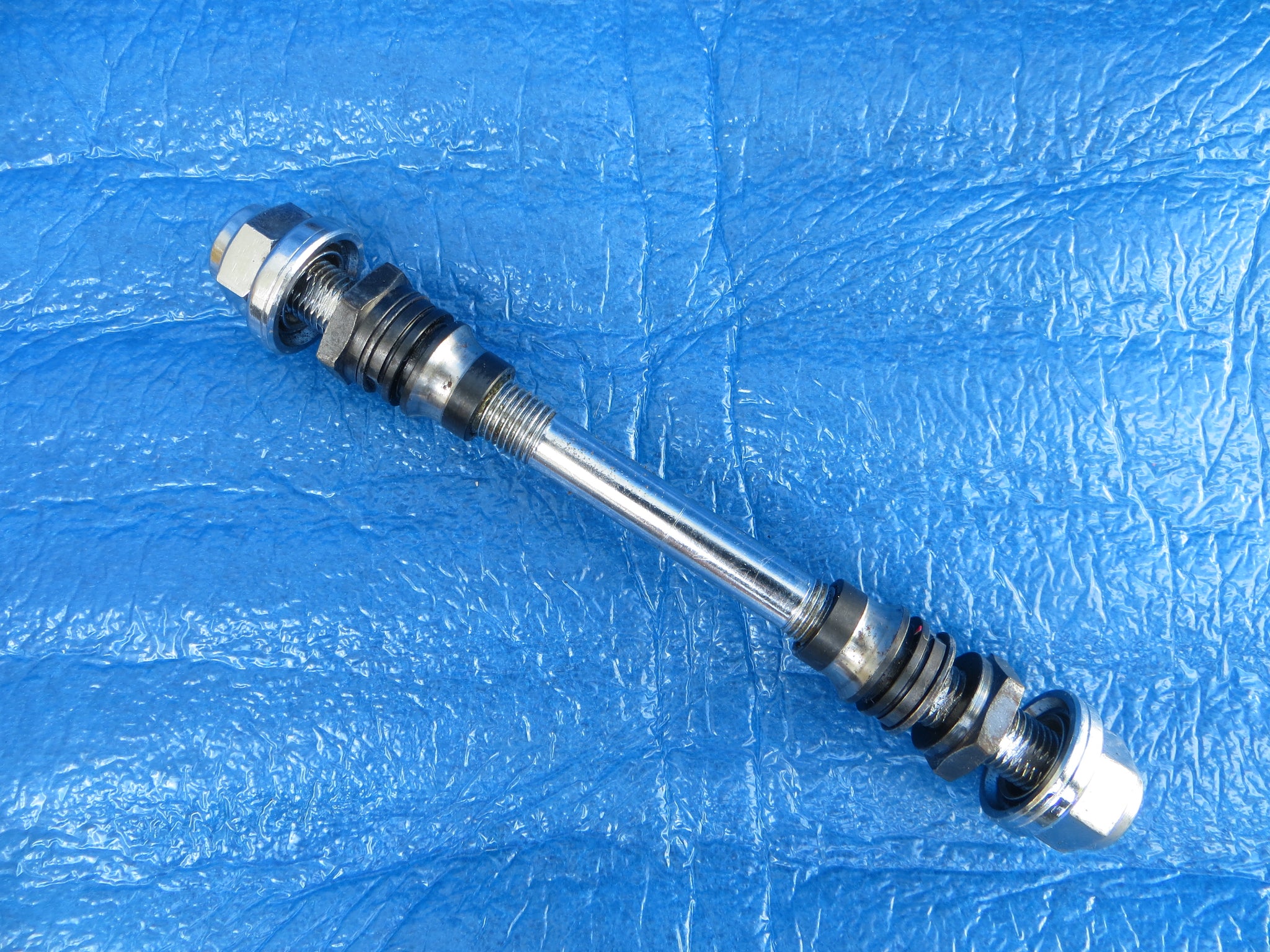 Shimano Dura Ace HB-7600 Front Hub Axle Set 8mm (25071904)