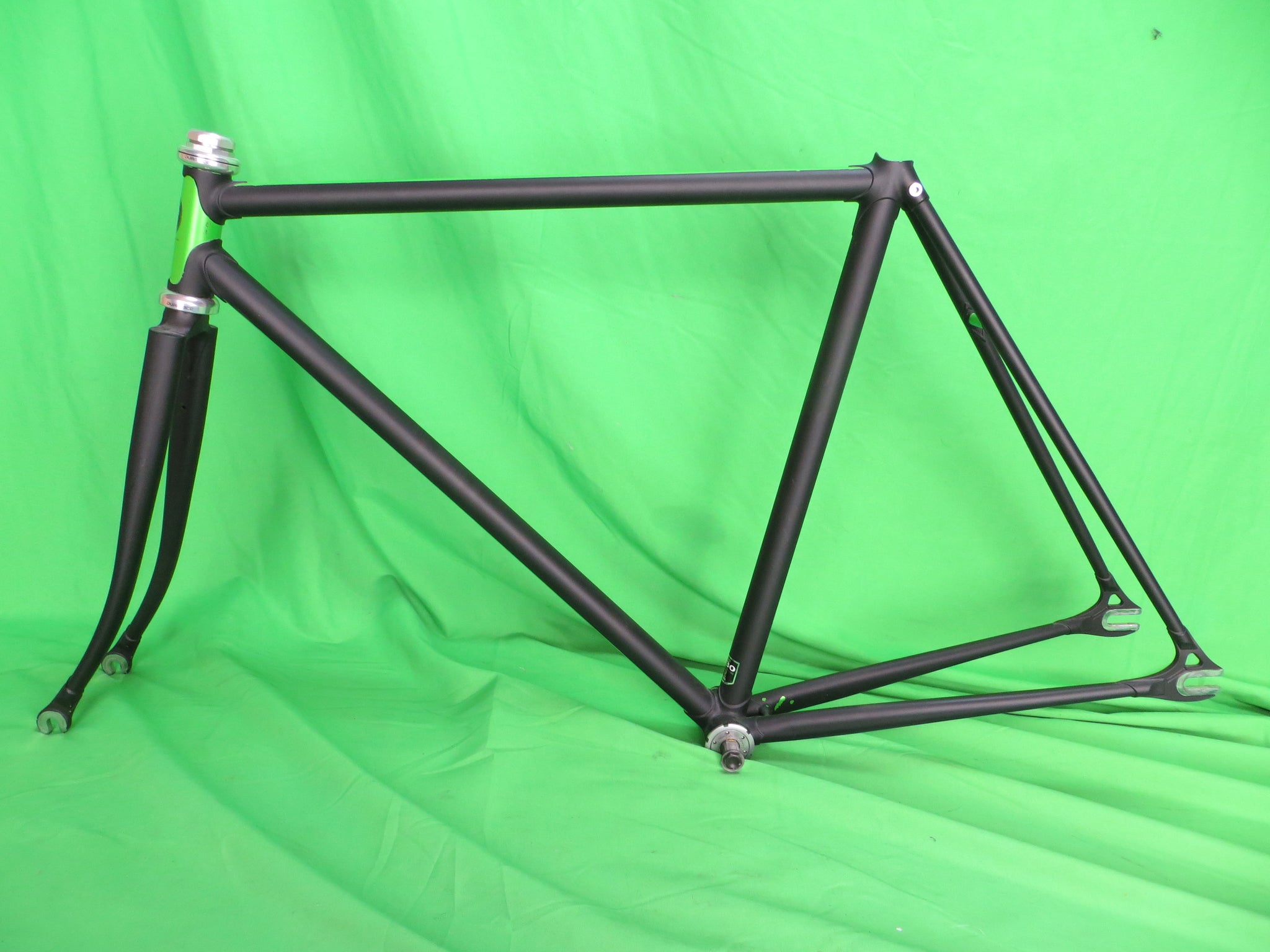 Panasonic // Matte Black / Green Metallic Two Tone // 51cm