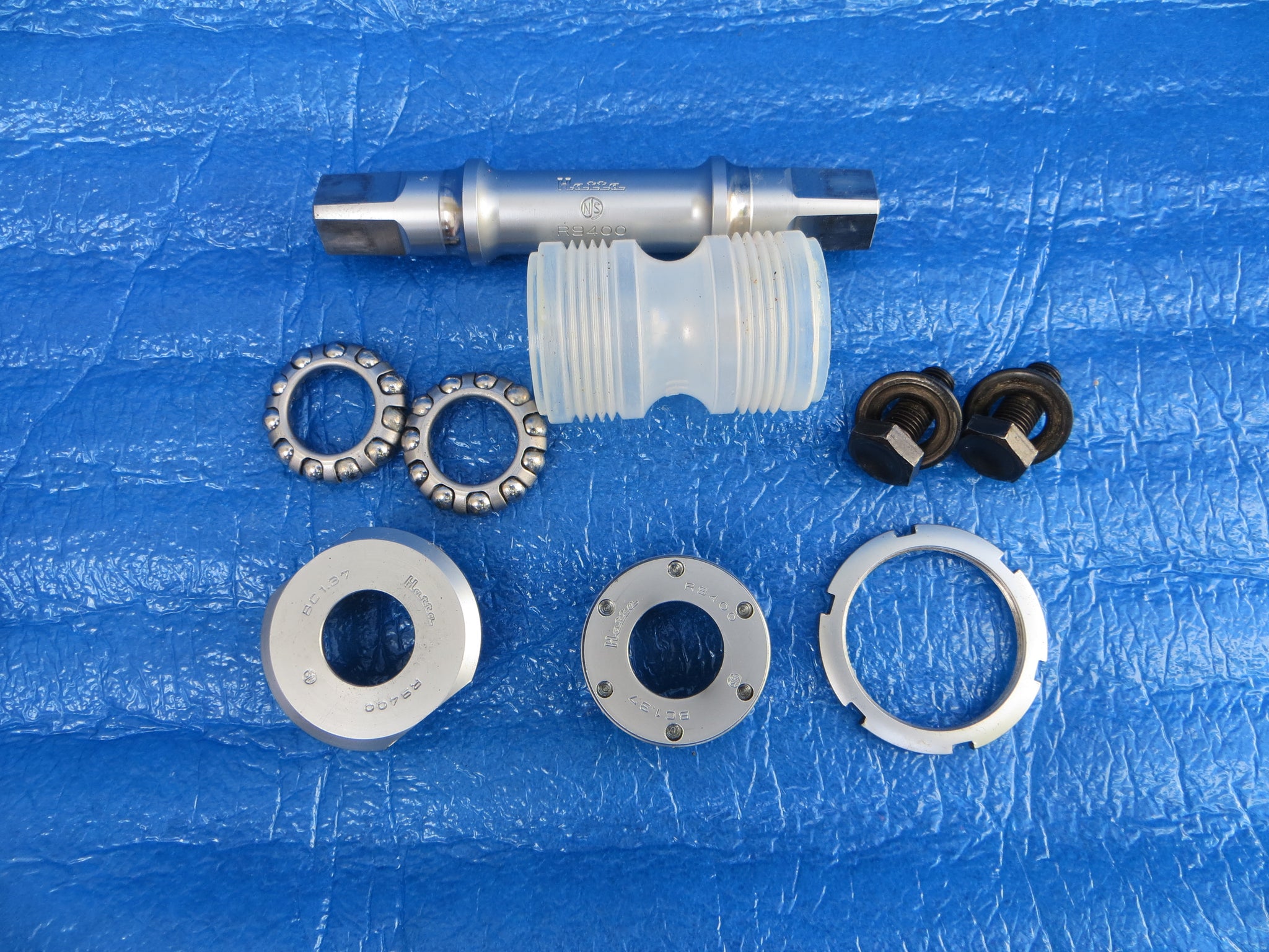 Hatta R9400 NJS Bottom Bracket (25071909)