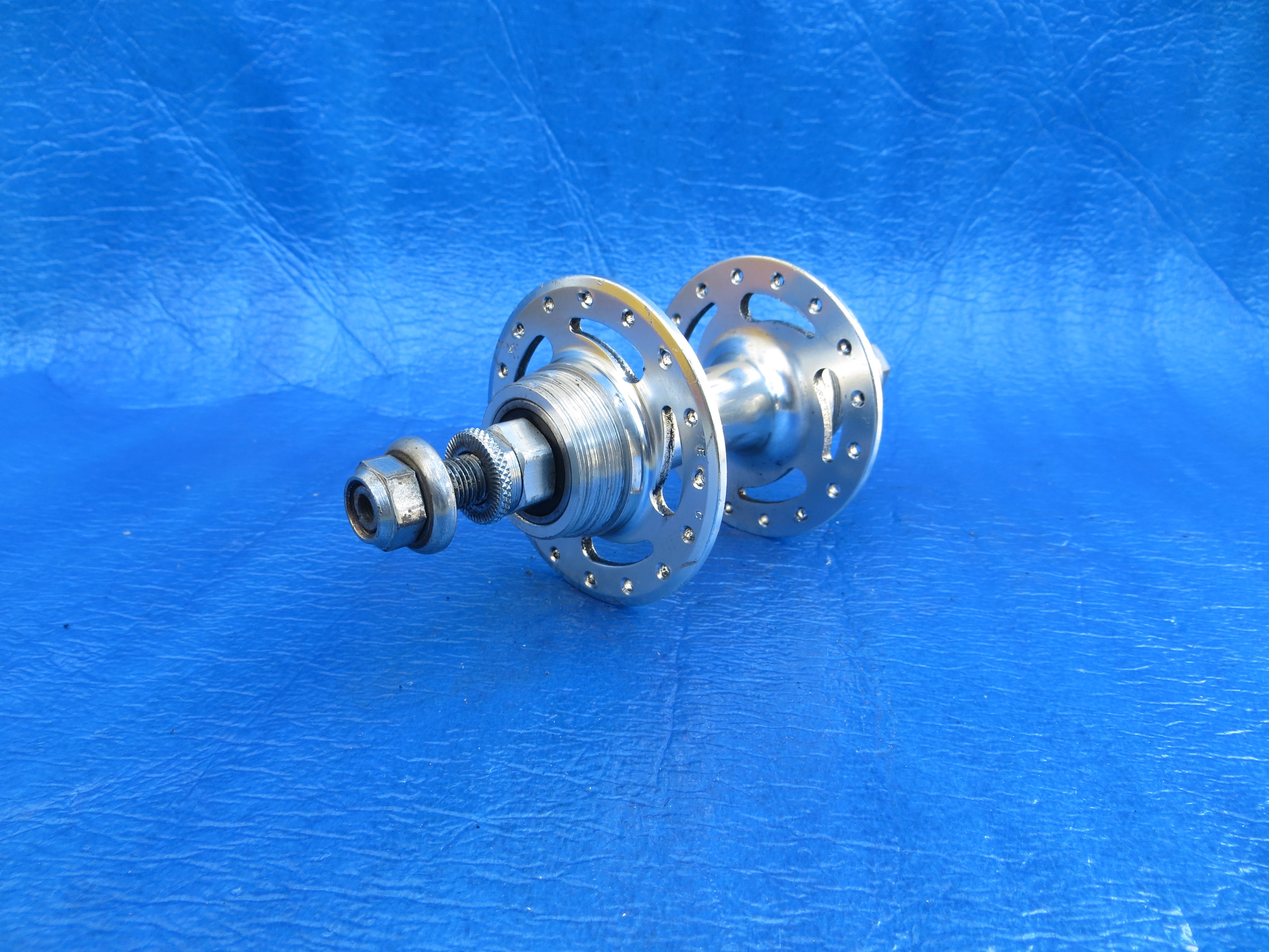 Unknown 32H Rear Hub 120mm Non NJS  (24101927)