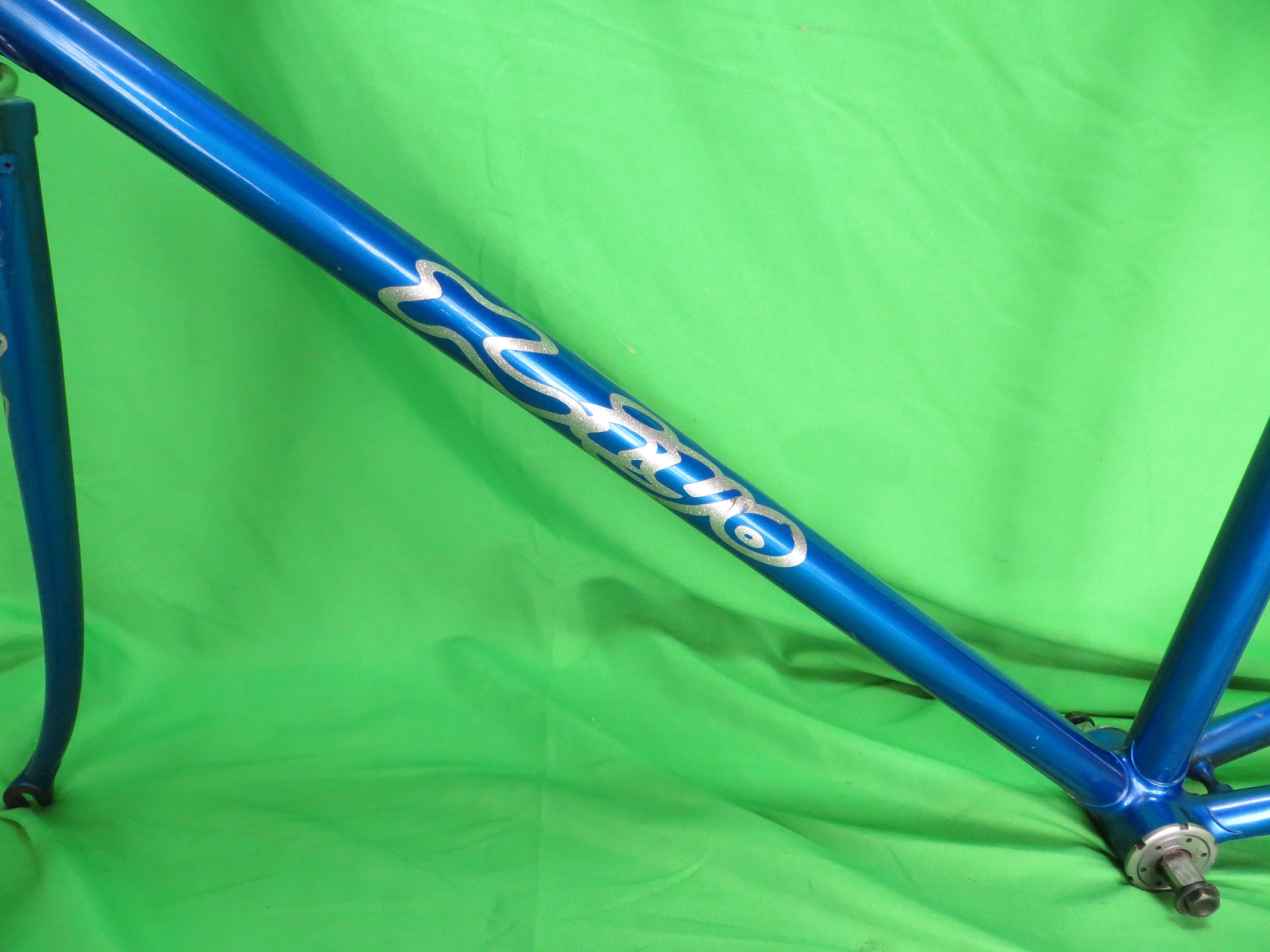 Kiyo Miyazawa // Blue Metallic // 53cm – NJS EXPORT