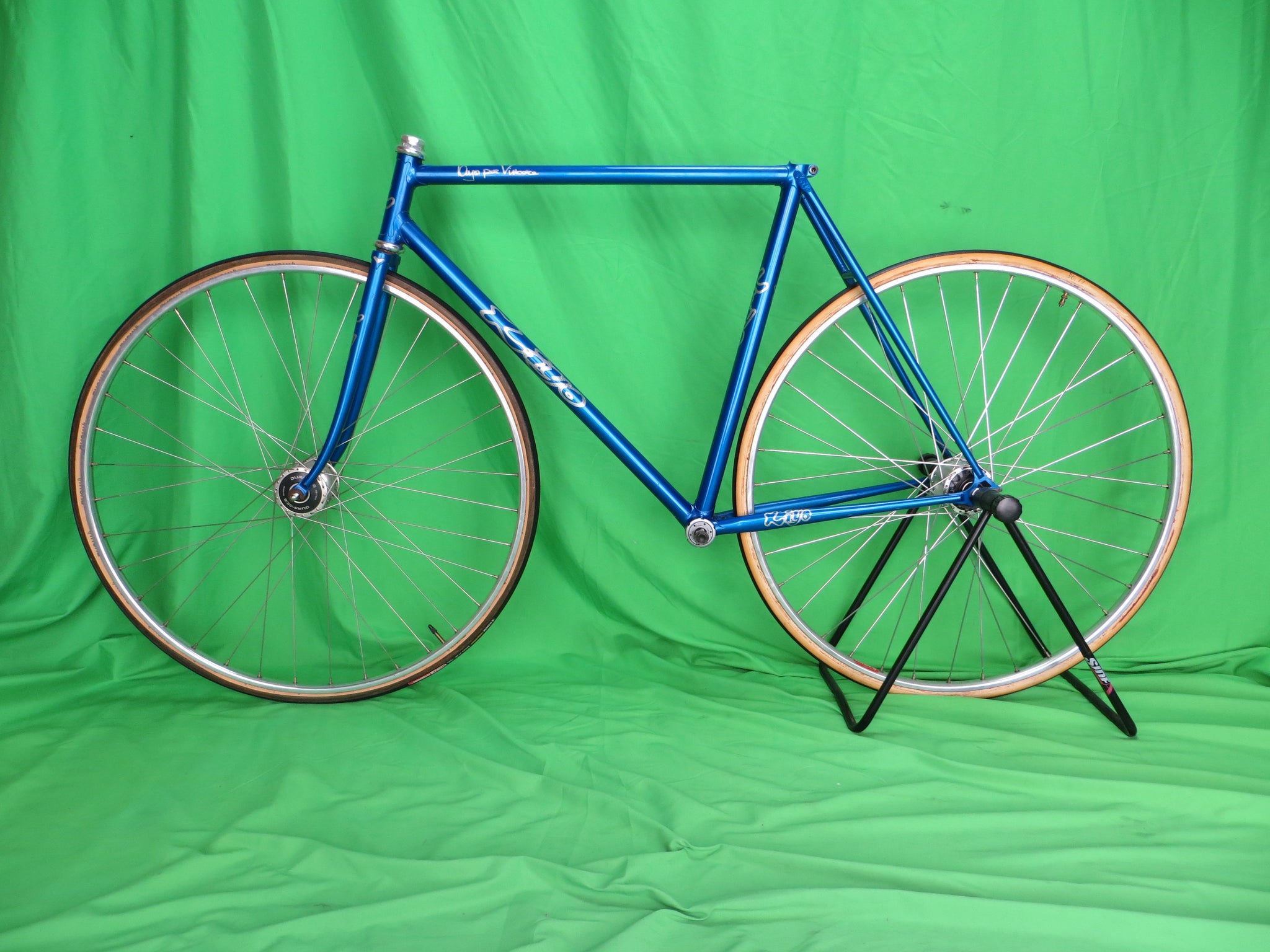 Kiyo Miyazawa // Blue Metallic // 53cm – NJS EXPORT