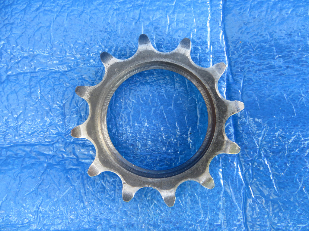 Sugino Gigas 12t 1/8” Track Cog NJS (25072000)