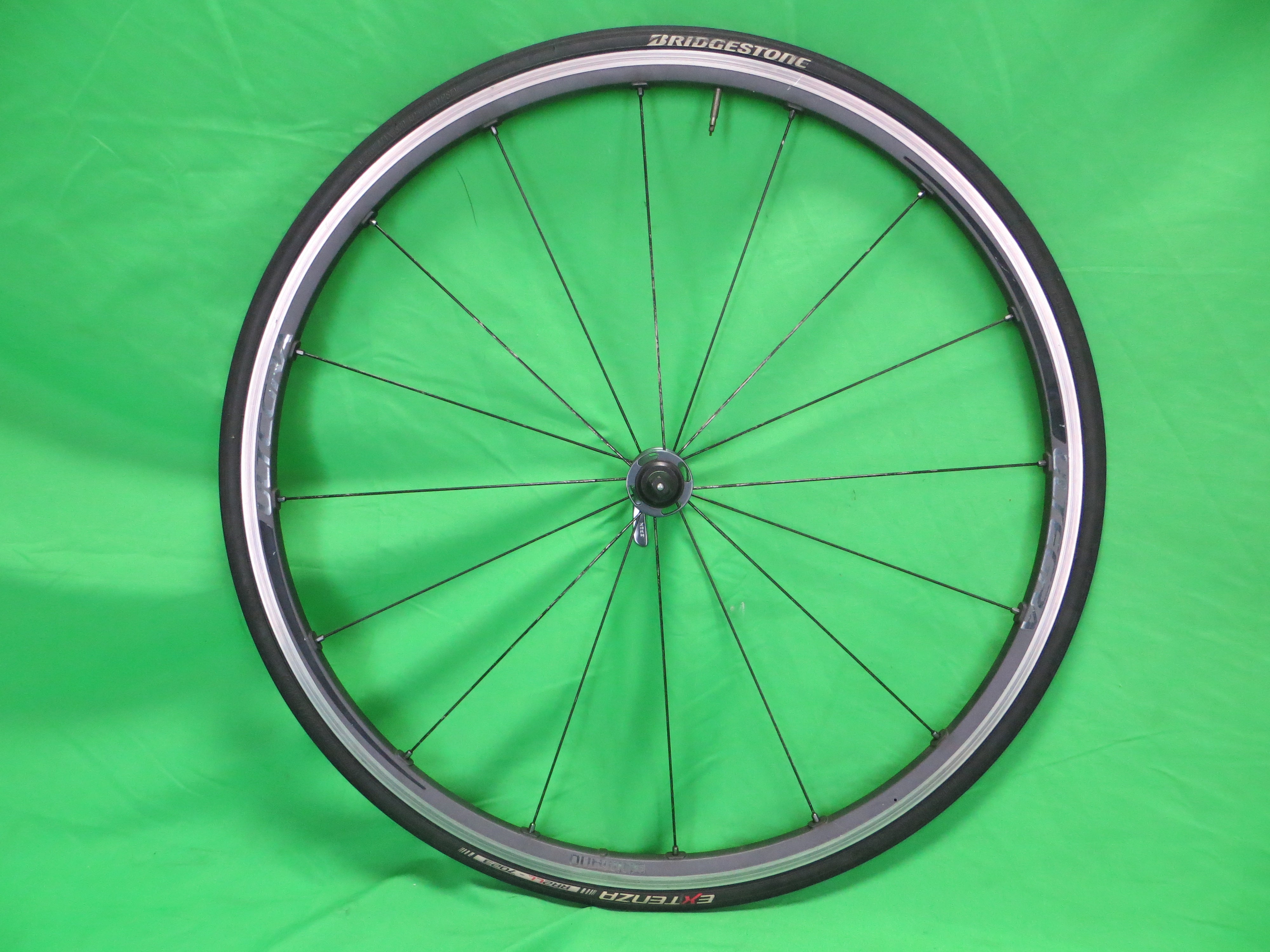 Shimano Ultegra Front Wheel Clincher 700c + Bridgestone Tire (25072103)