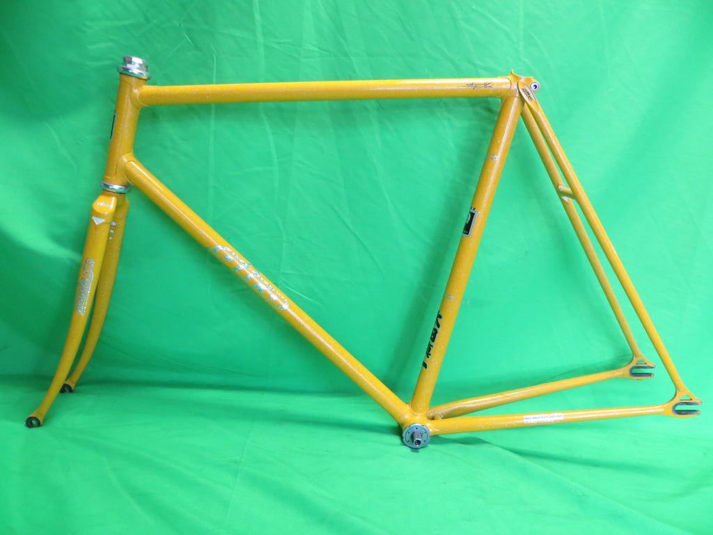 Giro // Yellow with Rainbow Flake // 55cm