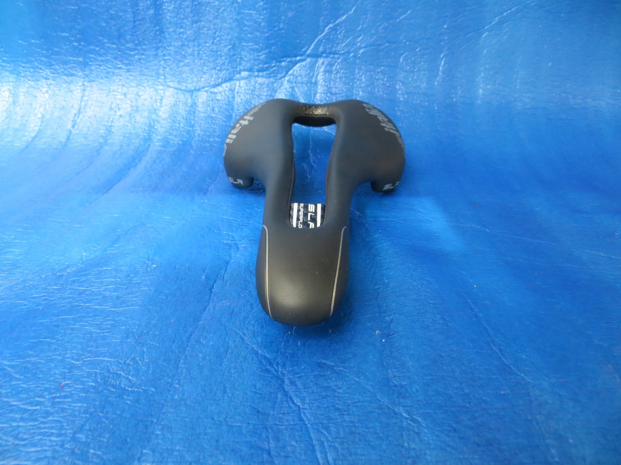 Selle ITALIA SLR Superflow 44mm Rail PADDED Saddle NJS