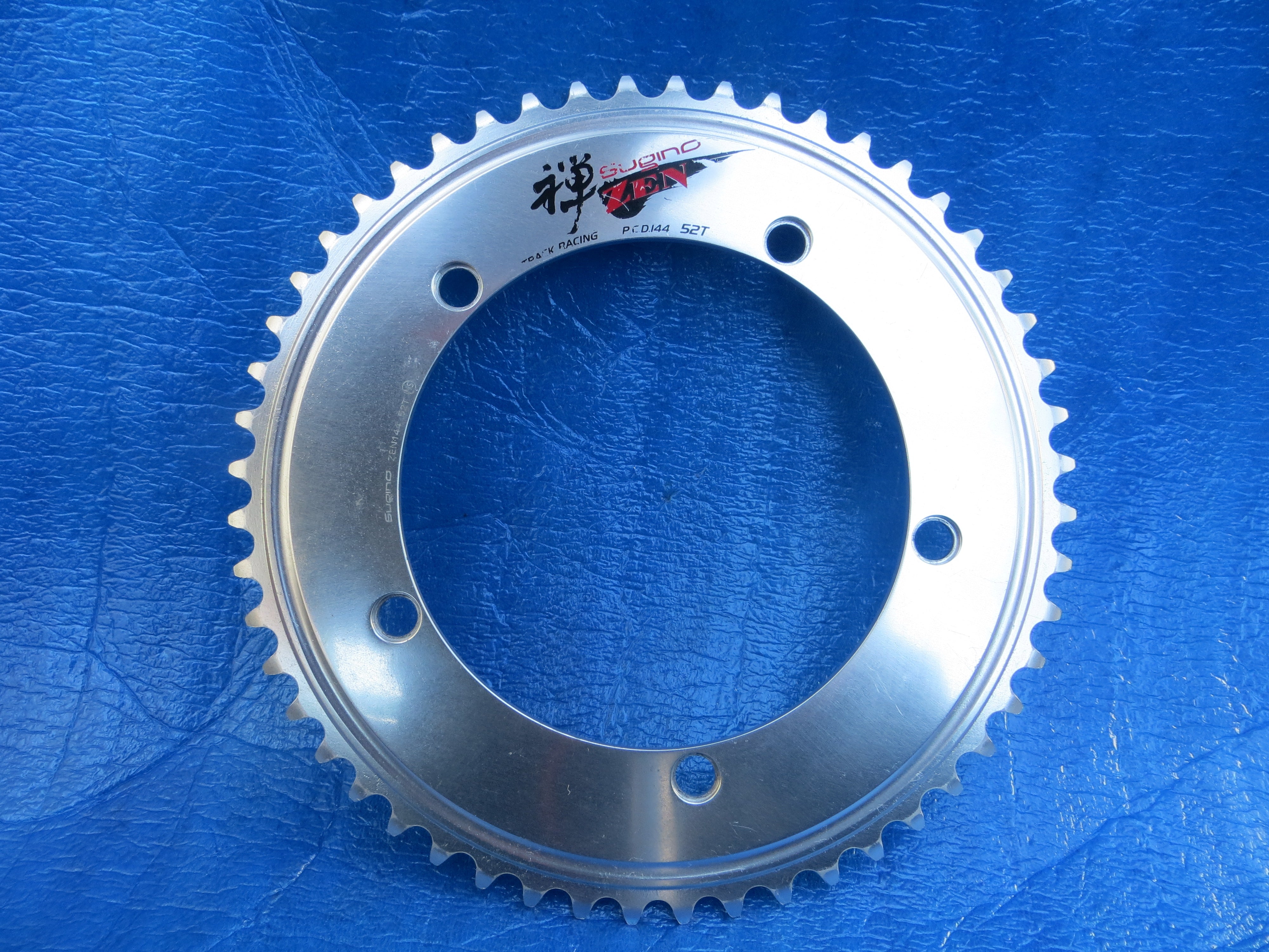 Sugino Zen 1/8" 144BCD NJS Chainring 52T (24110404)