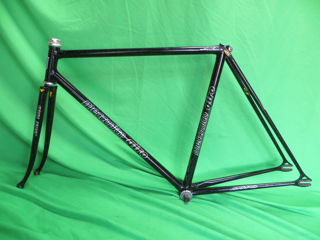 Giro // Black with Raibow Flake // 52.5cm