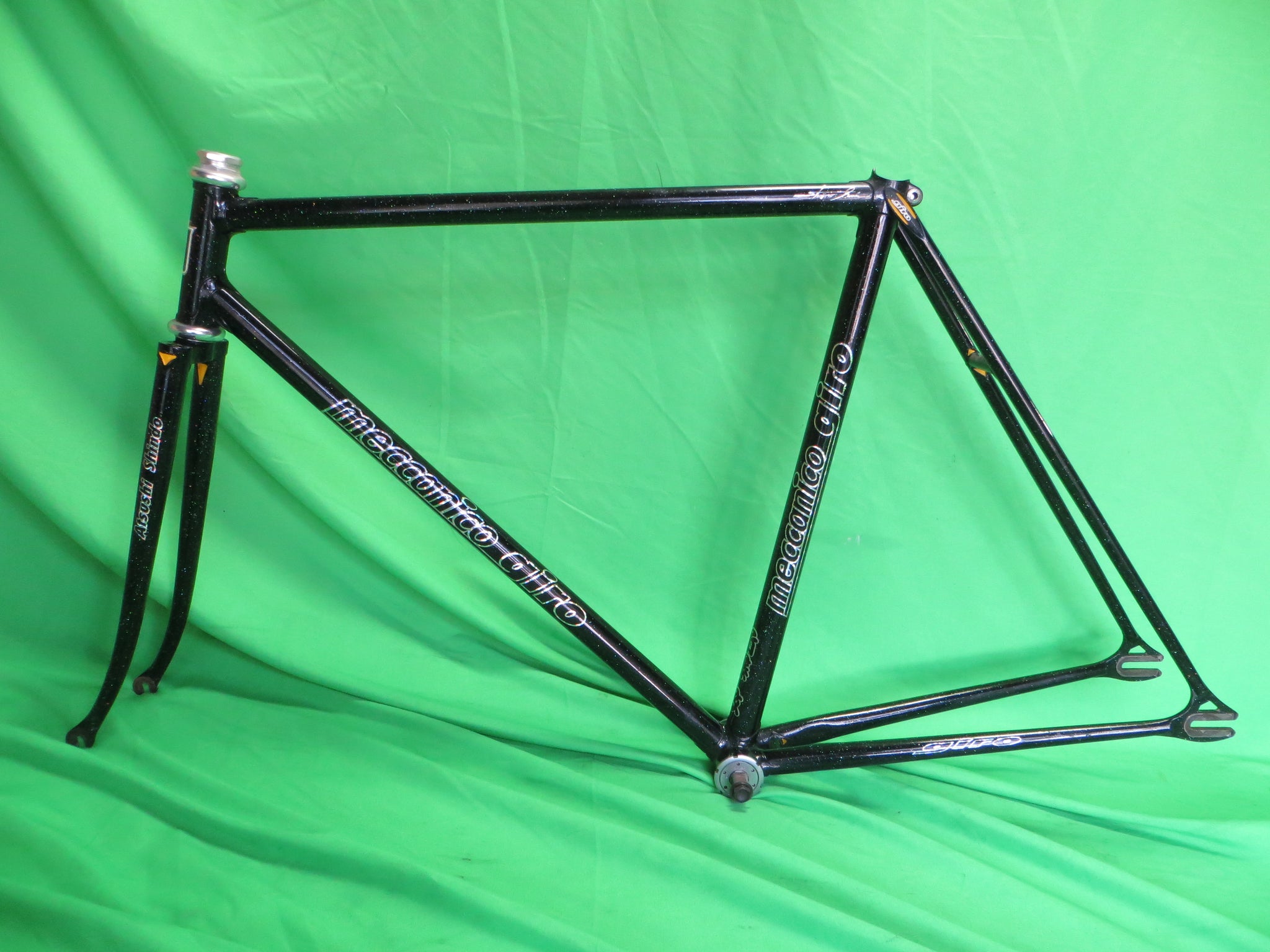 Giro // Black with Raibow Flake // 52.5cm