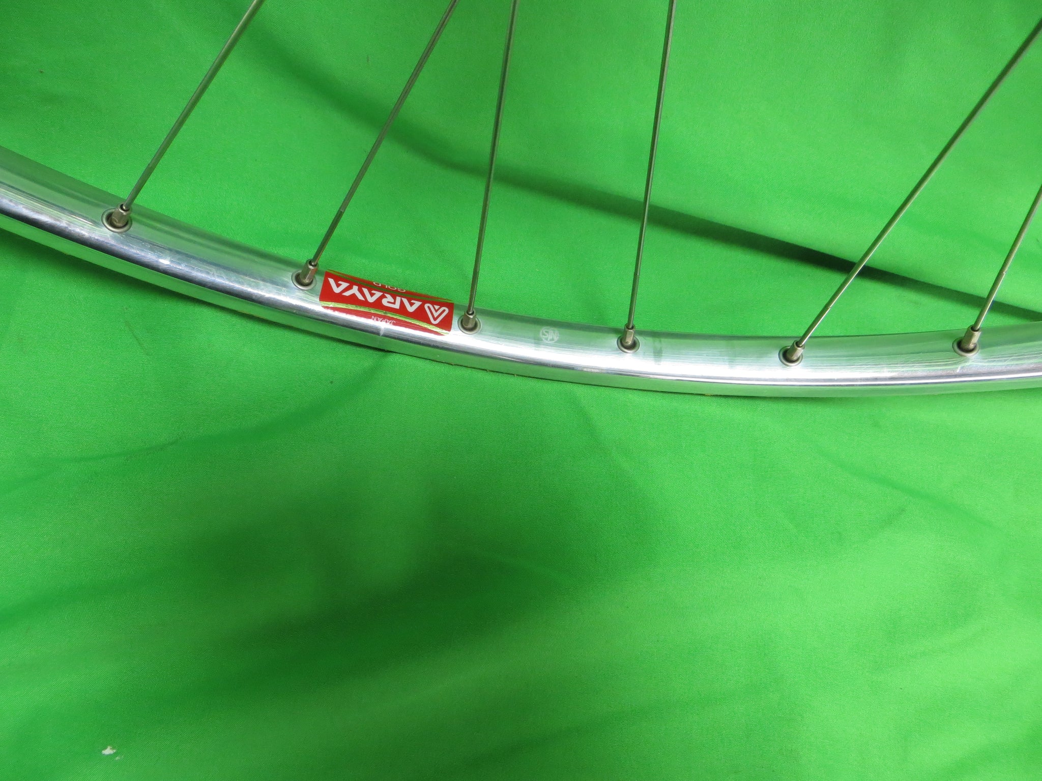 araya-16b-gold-njs-tubular-rim