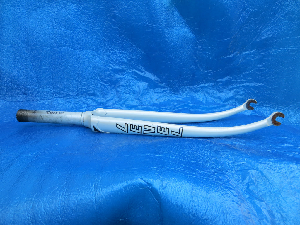 Level Front Fork 130mm Steering Colum Length /9mm Axle Slot
