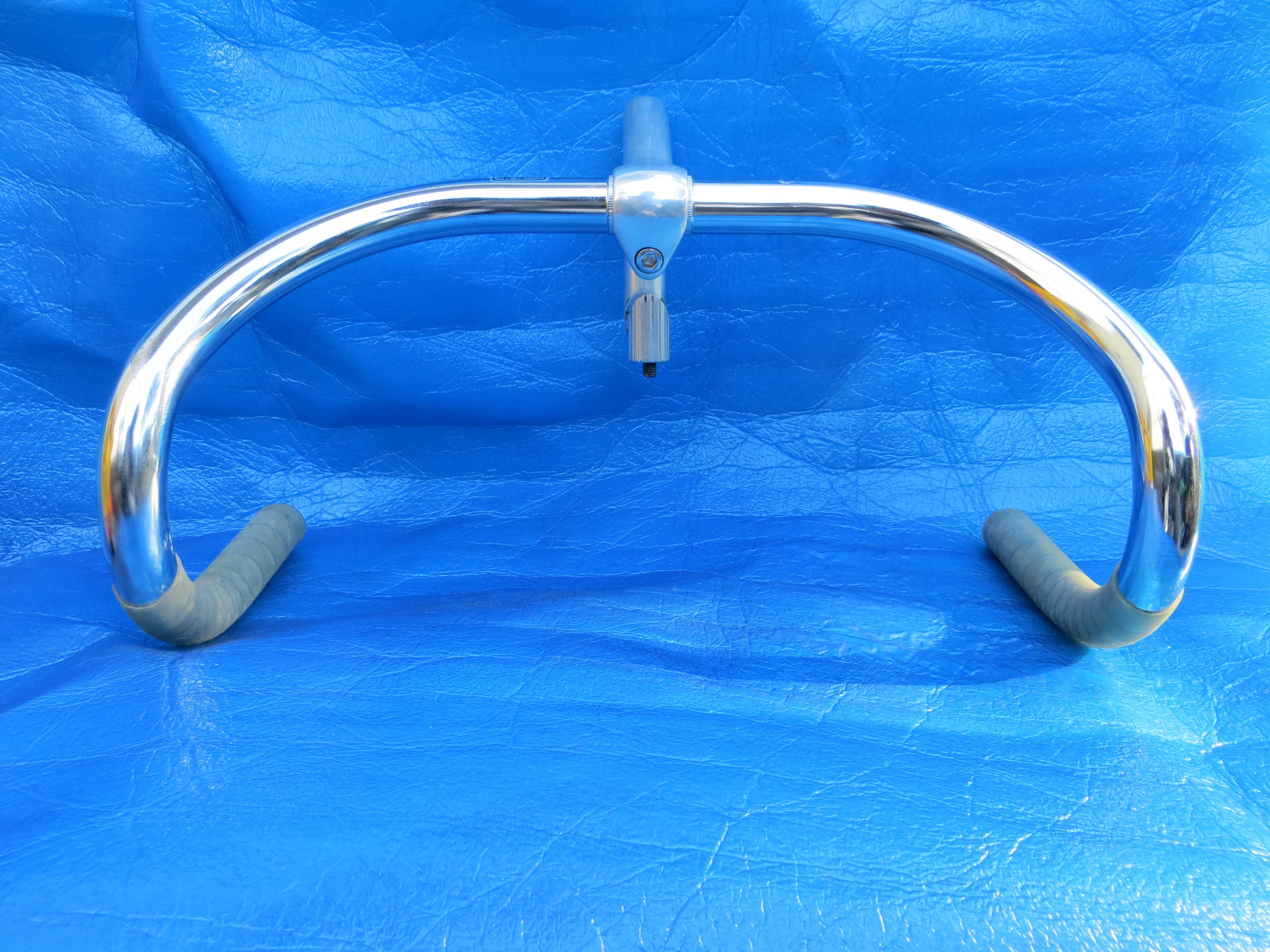B123 390mm CrMo NJS Handlebar, Nitto Jaguar 90mm/58 degree AA NJS Stem, Champ Grips (24012509)