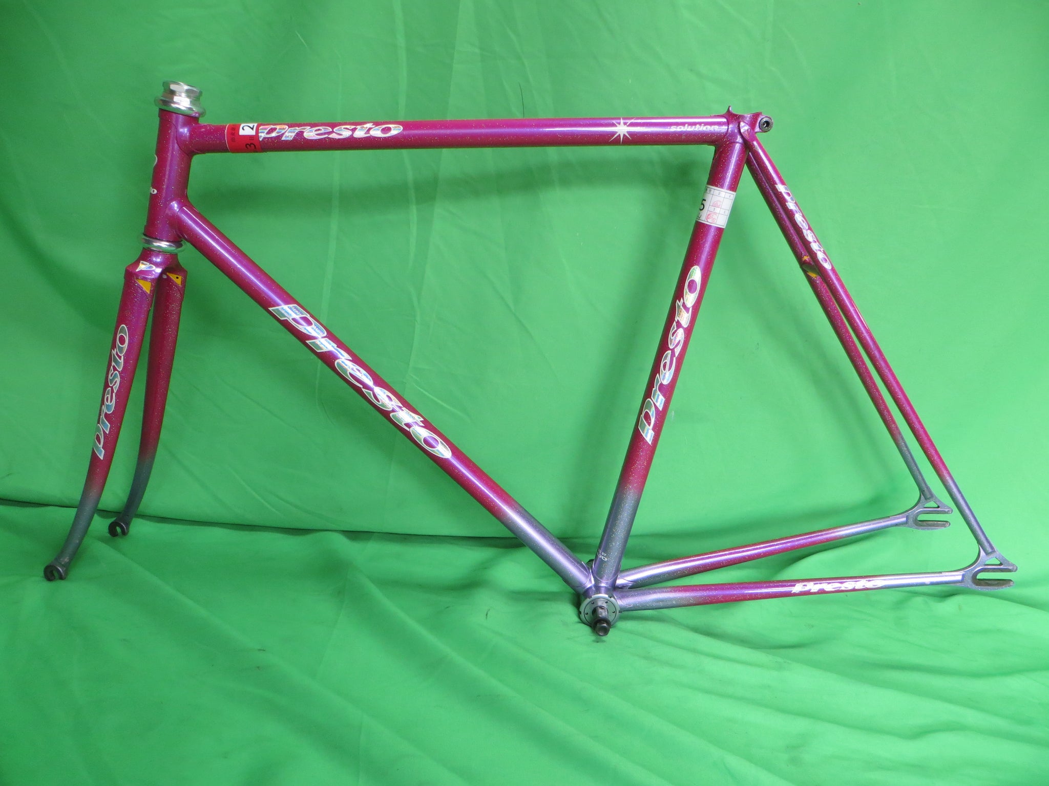 Presto // Ruby Metallic Light Purple Fade with Rainbow Flake // 52cm