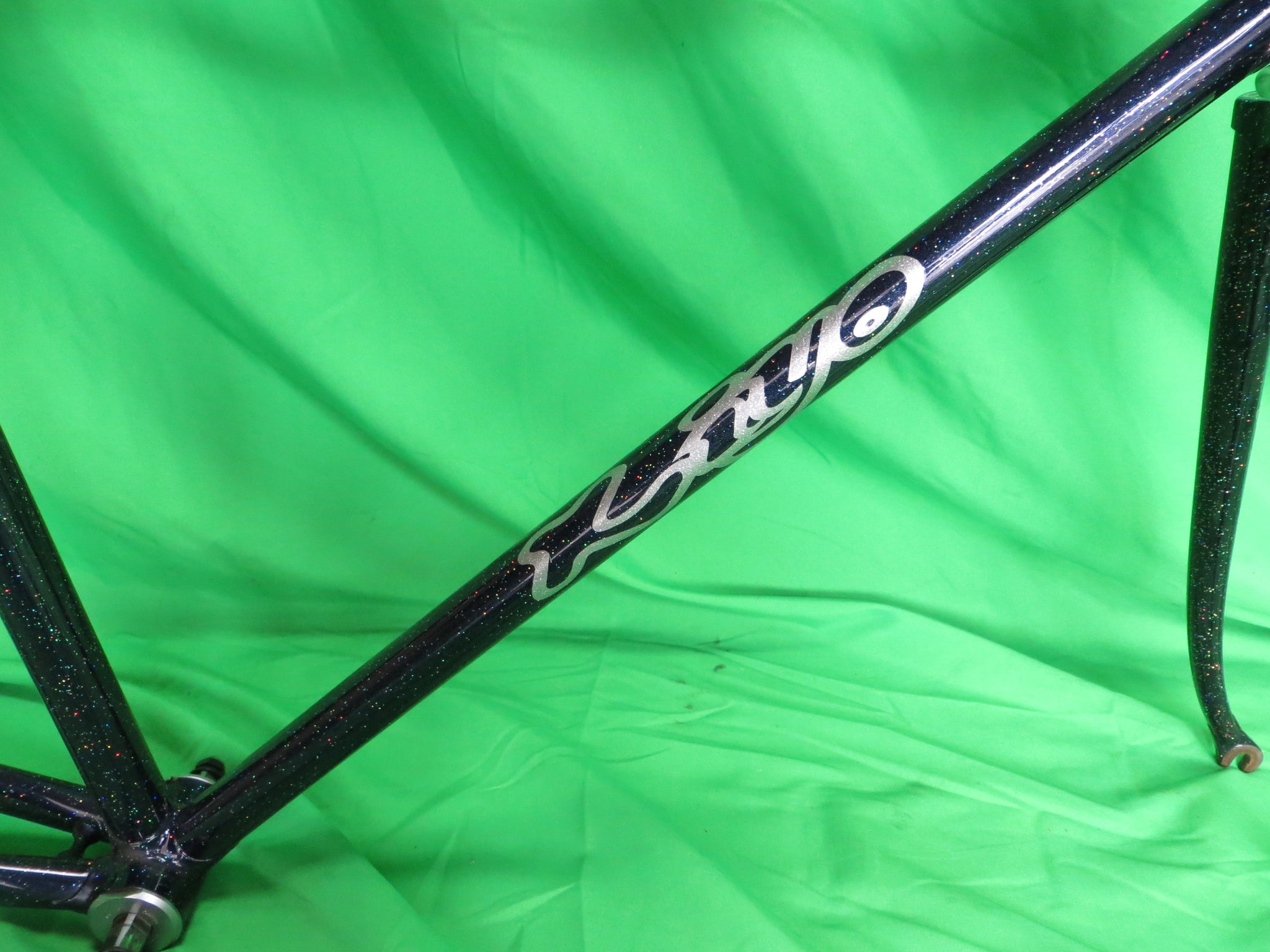 Kiyo Miyazawa // Navy Metallic with Rainbow Flake // 52cm – NJS EXPORT