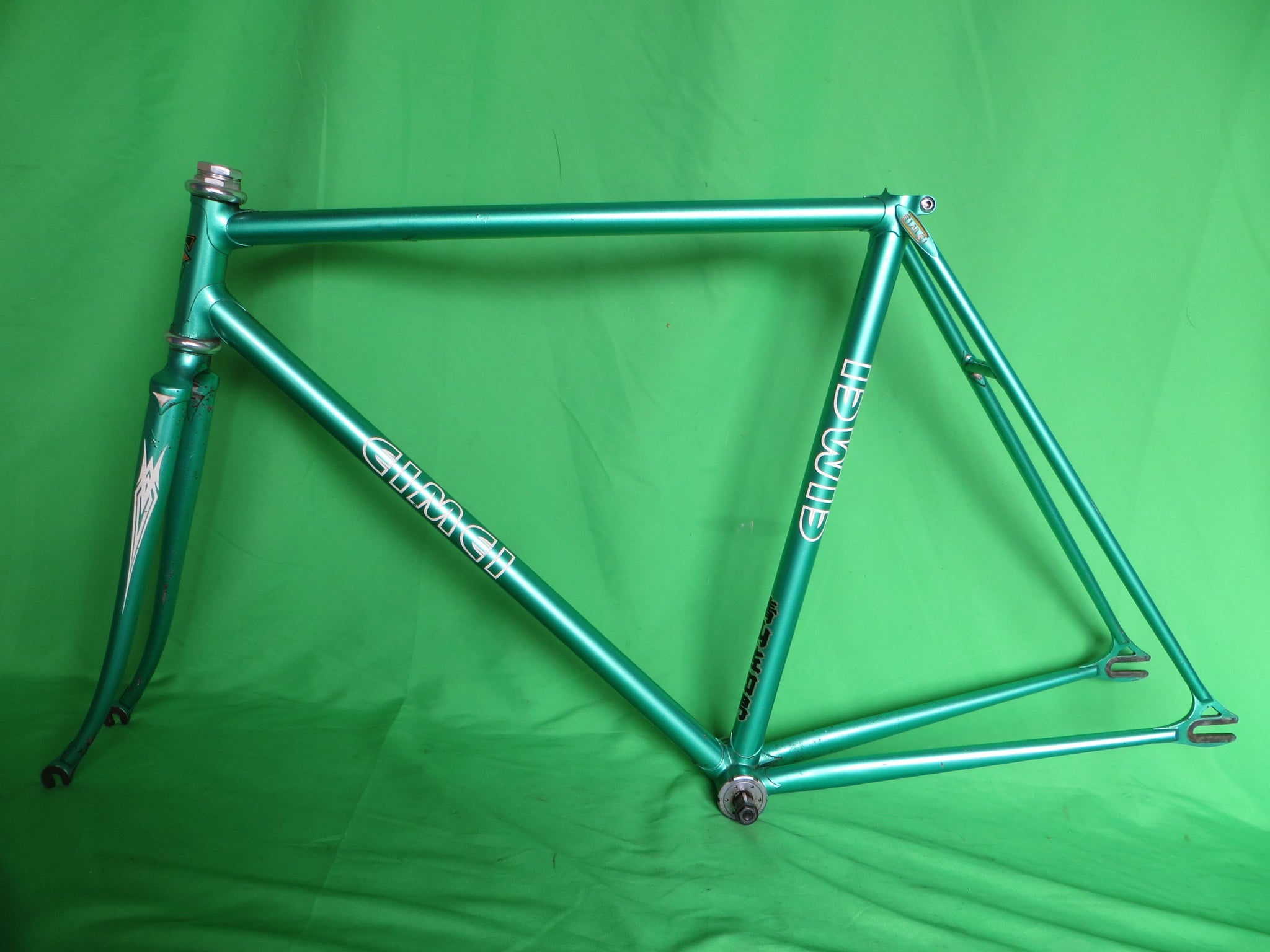EIMEI // Green Metallic // 52cm