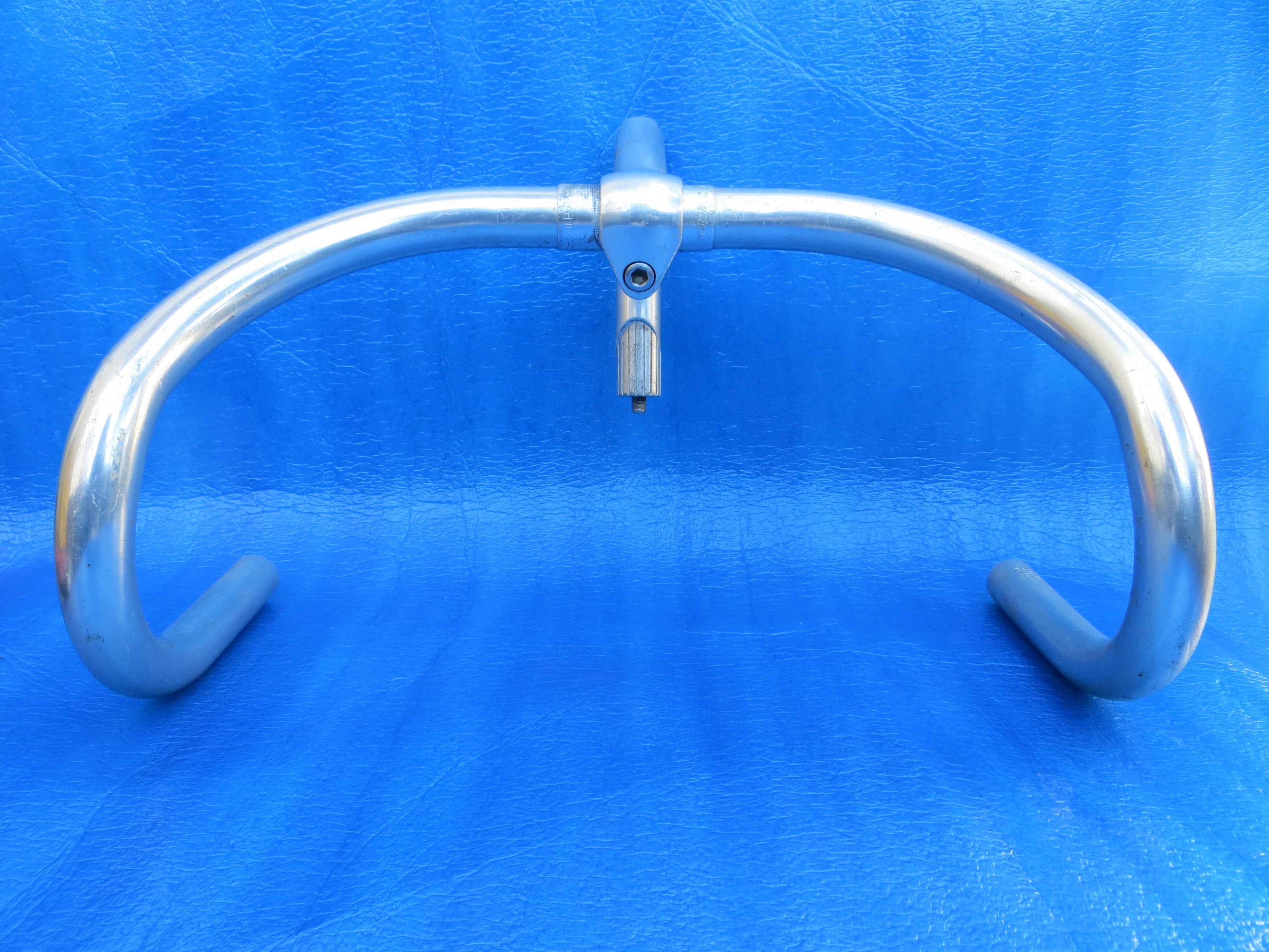 B123 370mm AA NJS Handlebar, Nitto Jaguar 110mm/58 degree AA NJS Stem (24112418)