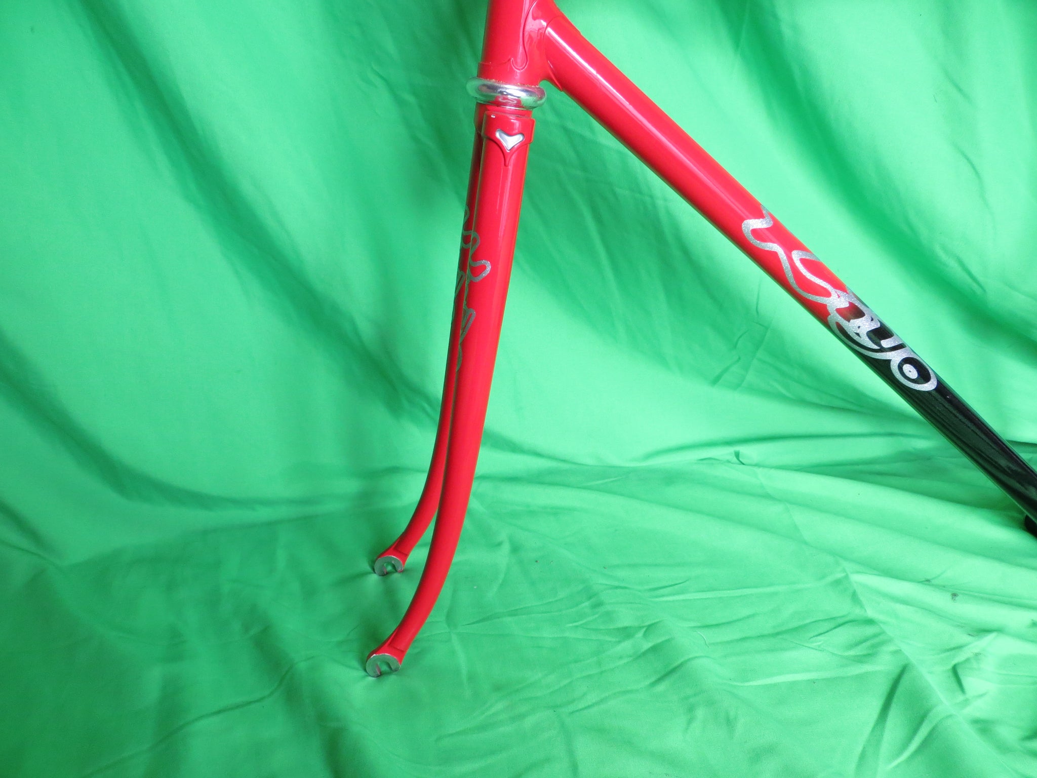 Kiyo Miyazawa // Red / Black Fade // 52.5cm – NJS EXPORT