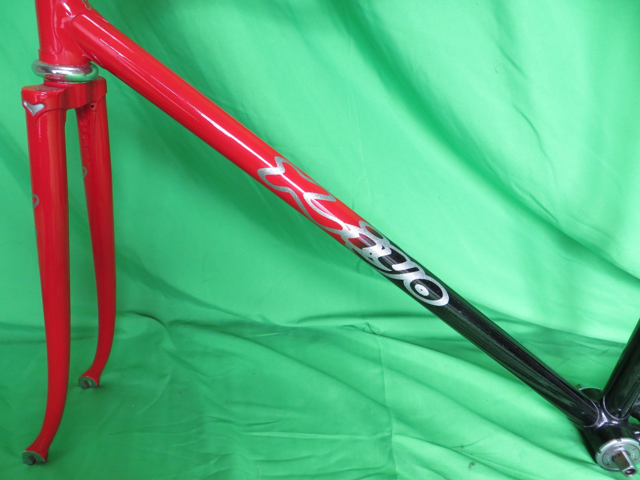 Kiyo Miyazawa // Red / Black Fade // 52.5cm – NJS EXPORT