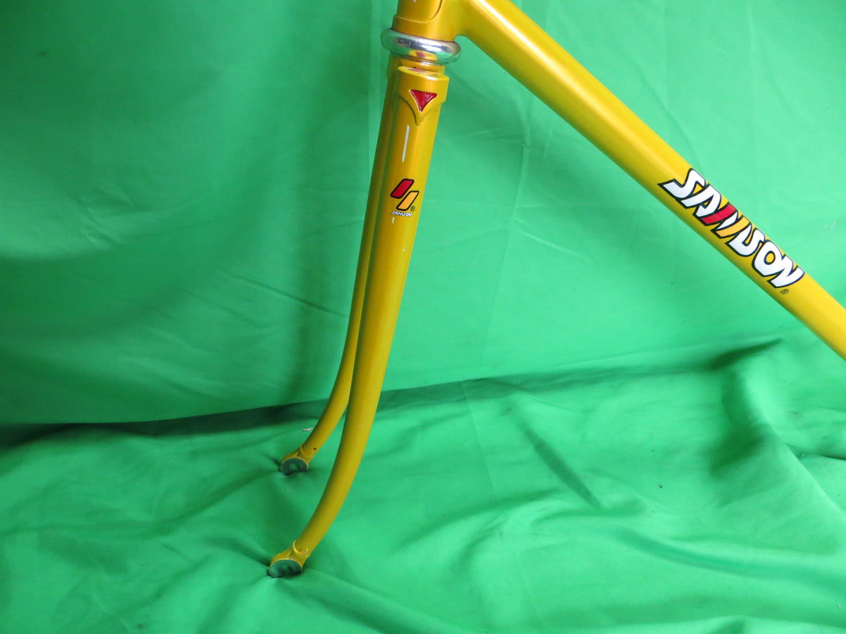 Samson // Yellow Metallic // 51cm – NJS EXPORT