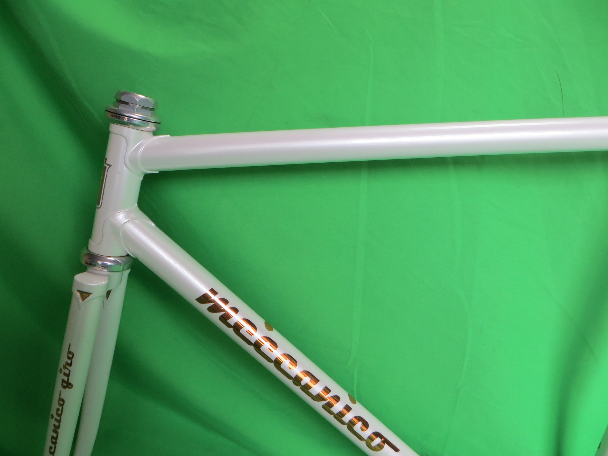 GIRO // White // 51.5cm – NJS EXPORT