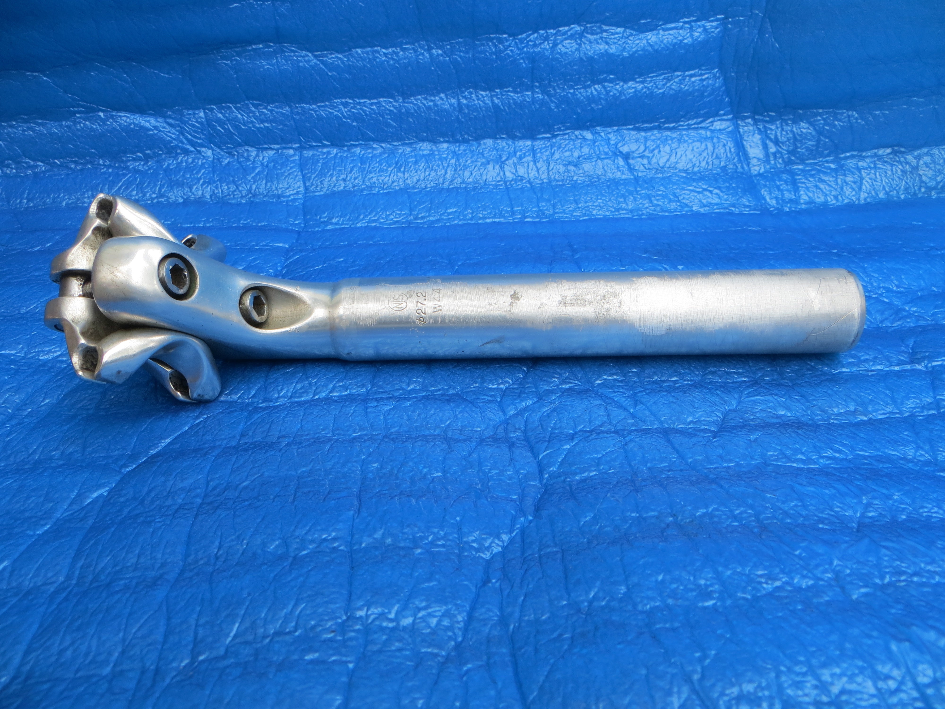 Nitto Jaguar NJ SP72 NJS Seatpost 27.2mm/44mm 210mm Long (25090303)