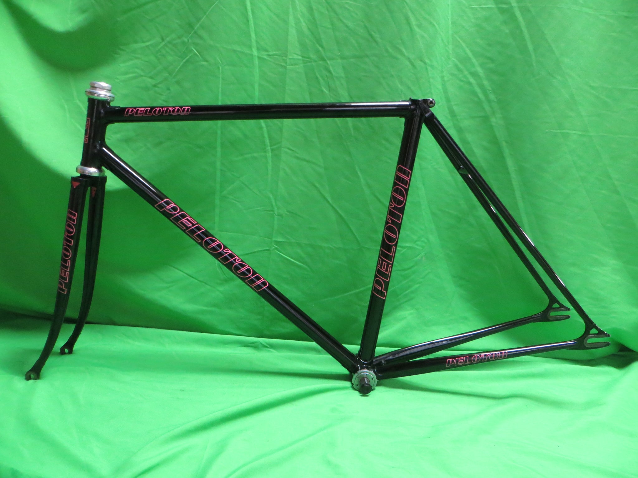 Peloton // Black // 49cm