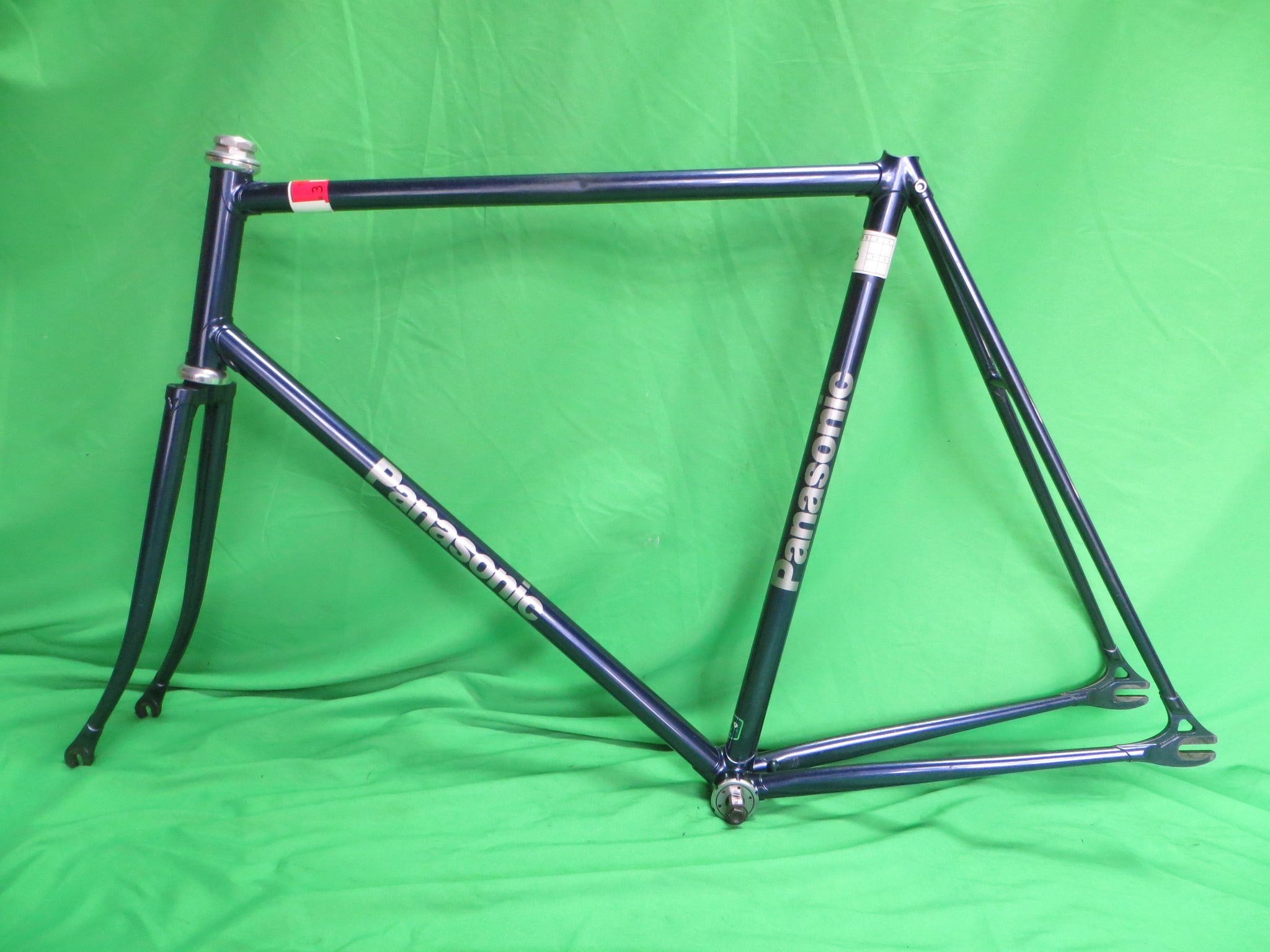 Panasonic Kaisei 019 // Navy Metallic with Fine Rainbow Flake // 58cm