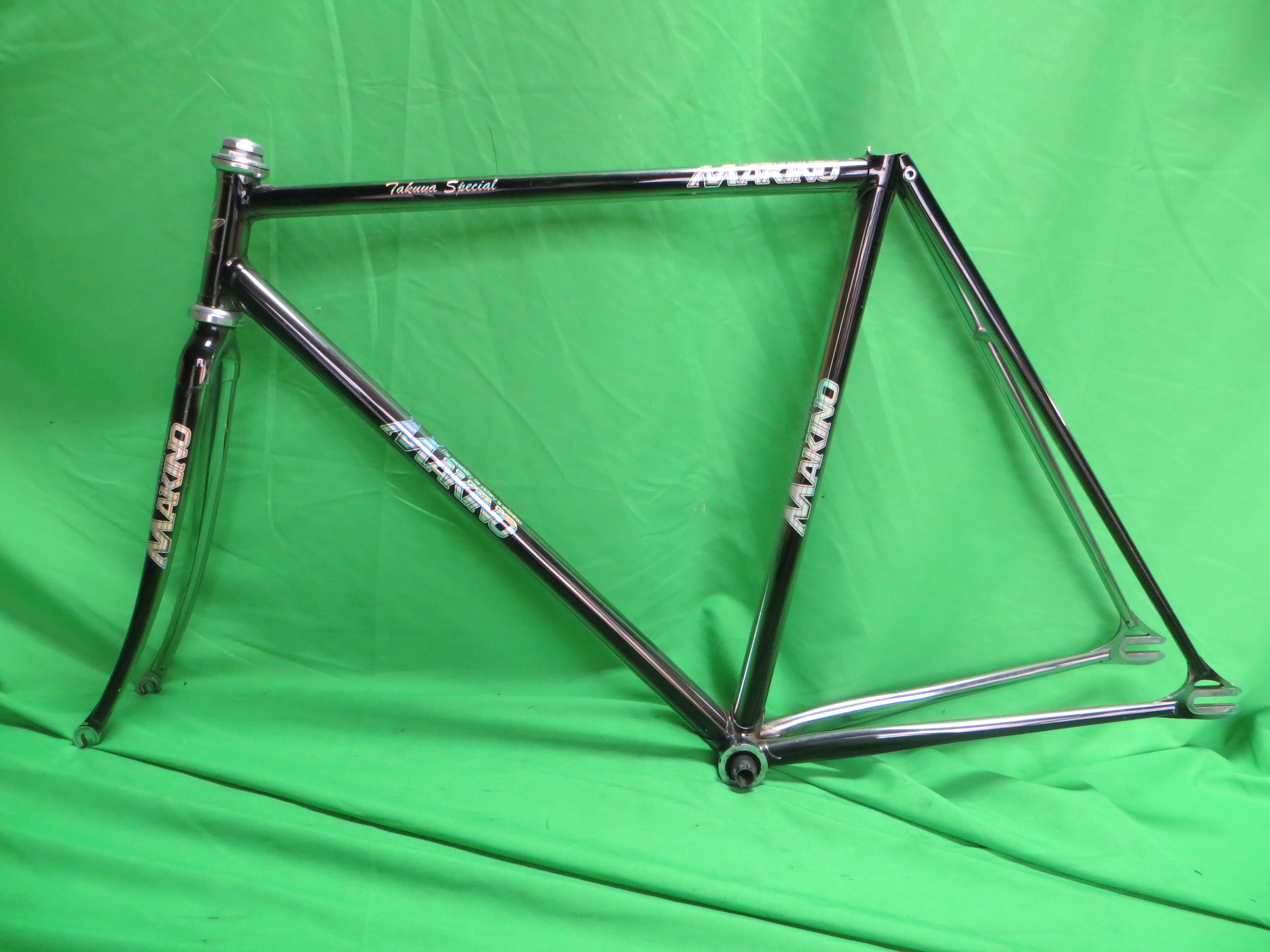 Makino // Candy Black / Chrome Plated // 53cm