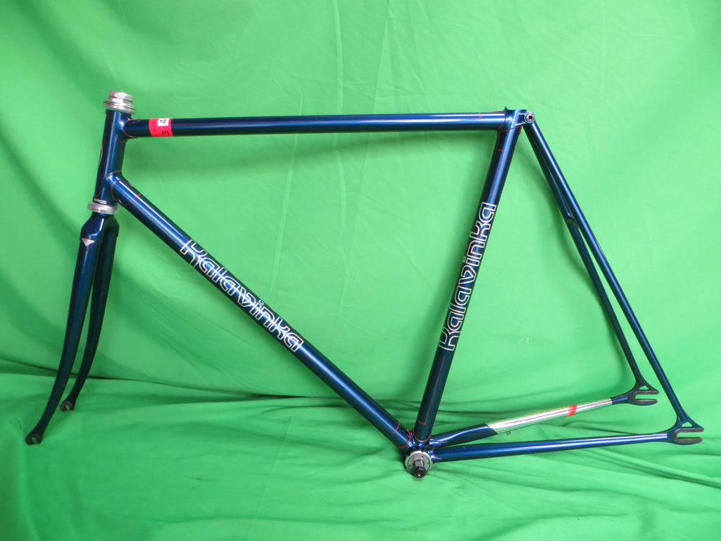 Kalavinka // Dark Blue Metallic  // 55.5cm