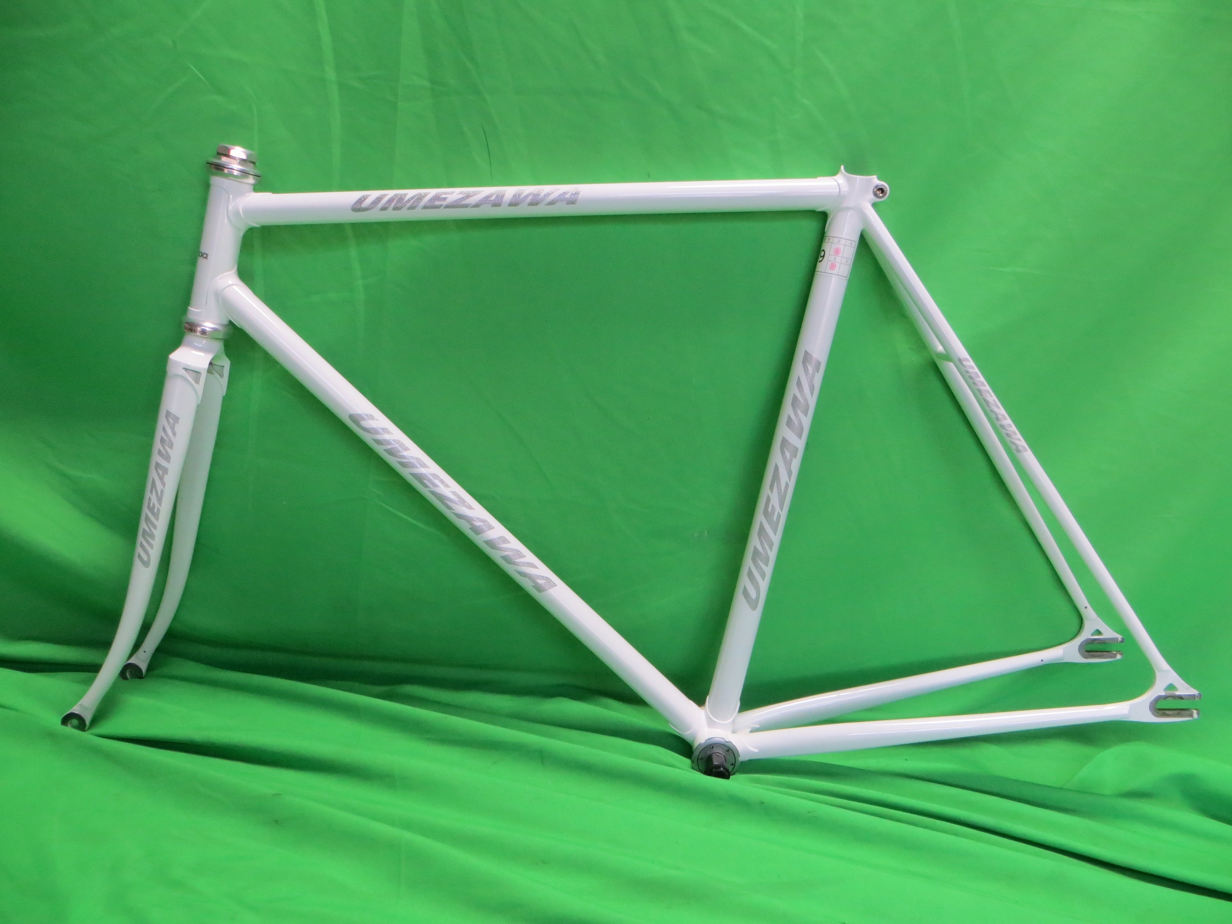 UMEZAWA // White // 52.5cm