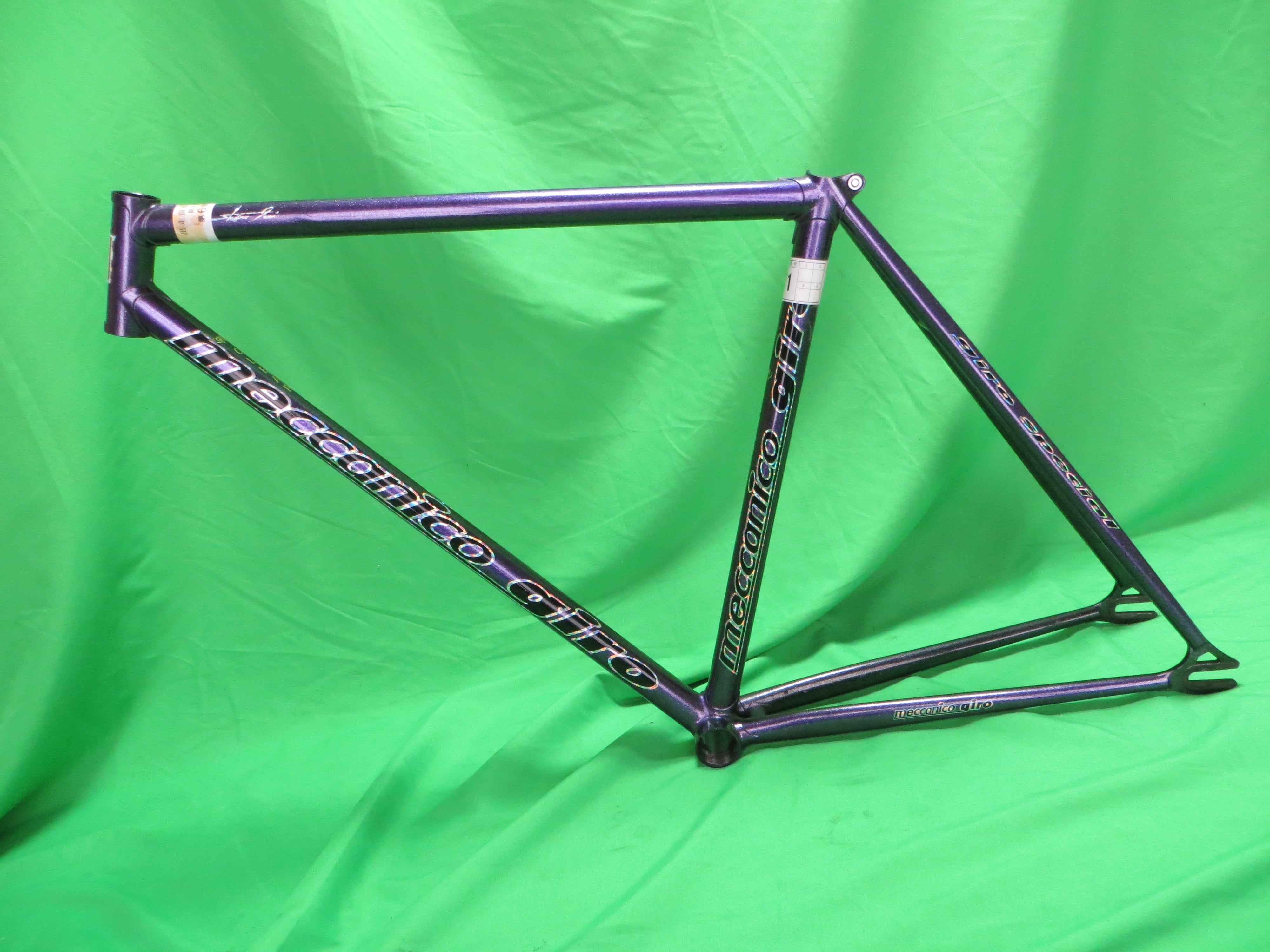 Giro // Purple / Clear Black Fade with Silver Flake // 48cm // For Repairs